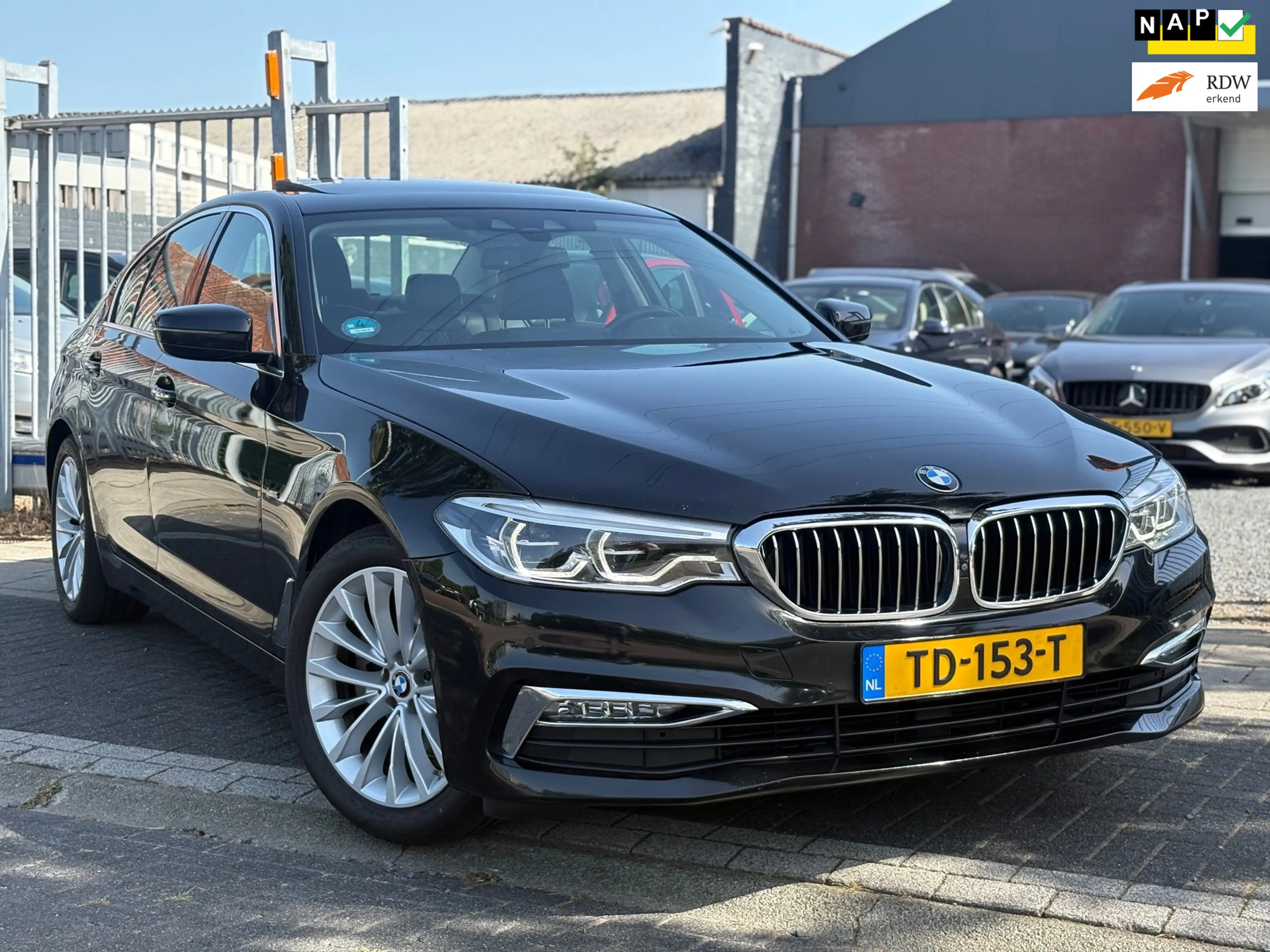 BMW 520 5-serie 520d High Executive Luxury Line | Schuifda