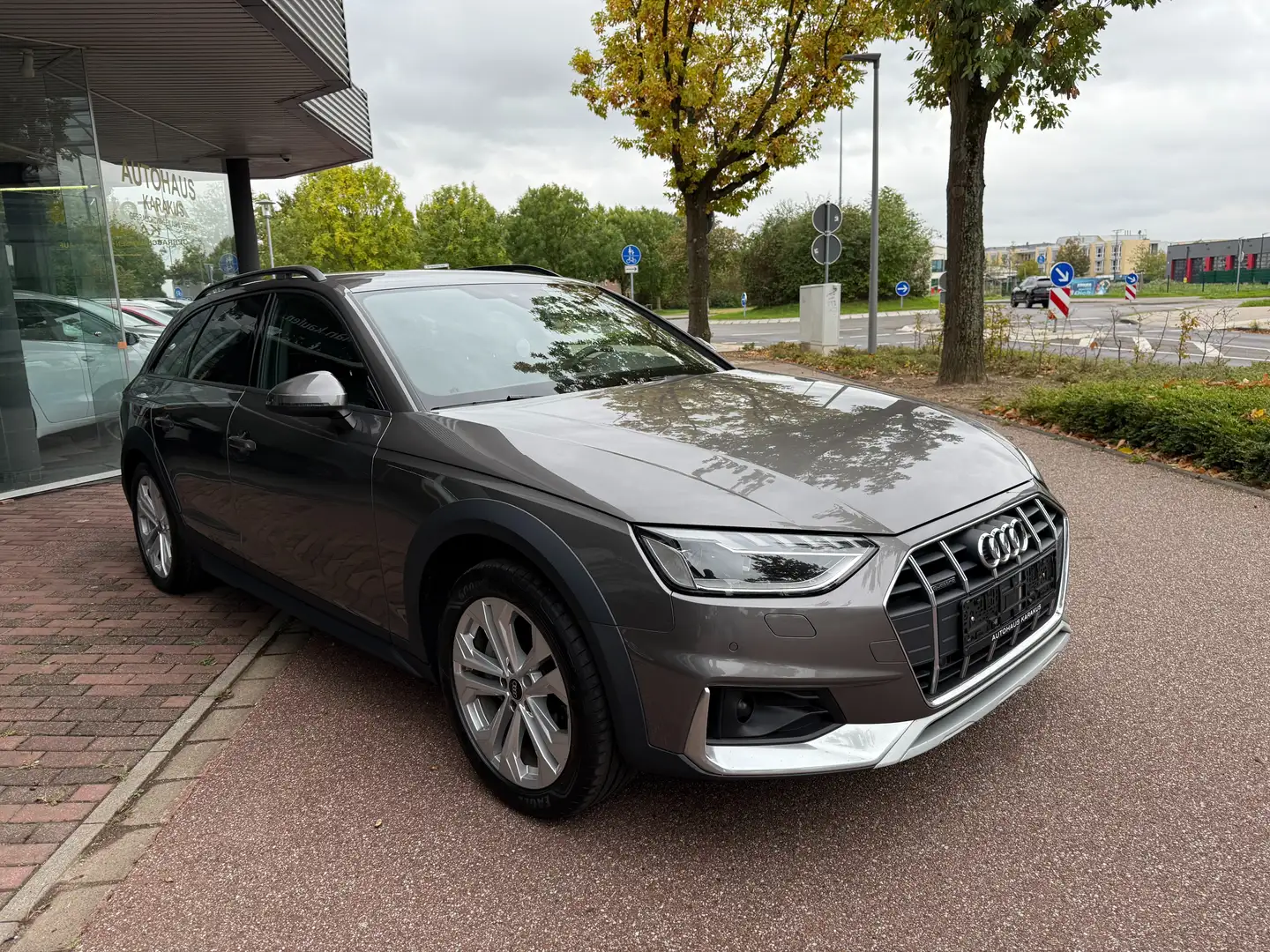 Audi A4 allroad 40 TDI Virtual/LED/ACC/TWA/RFK/AHK Gris - 2
