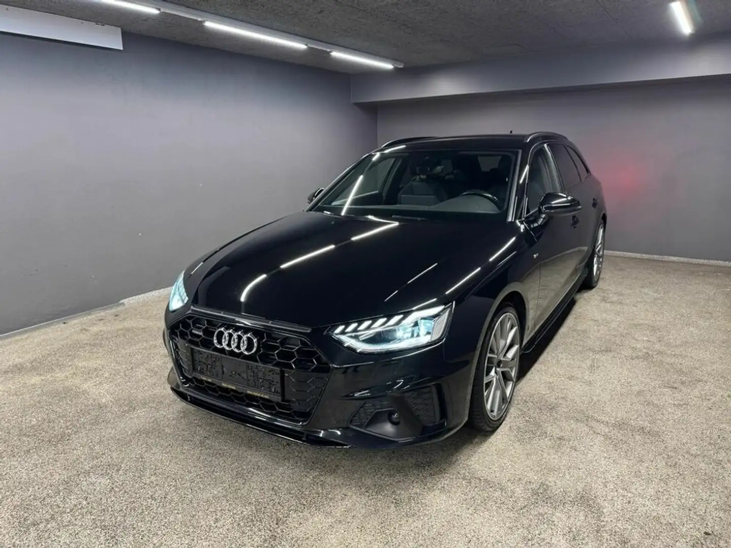 Audi A4 40 TDI S line quattro Matrix Schwarz - 2