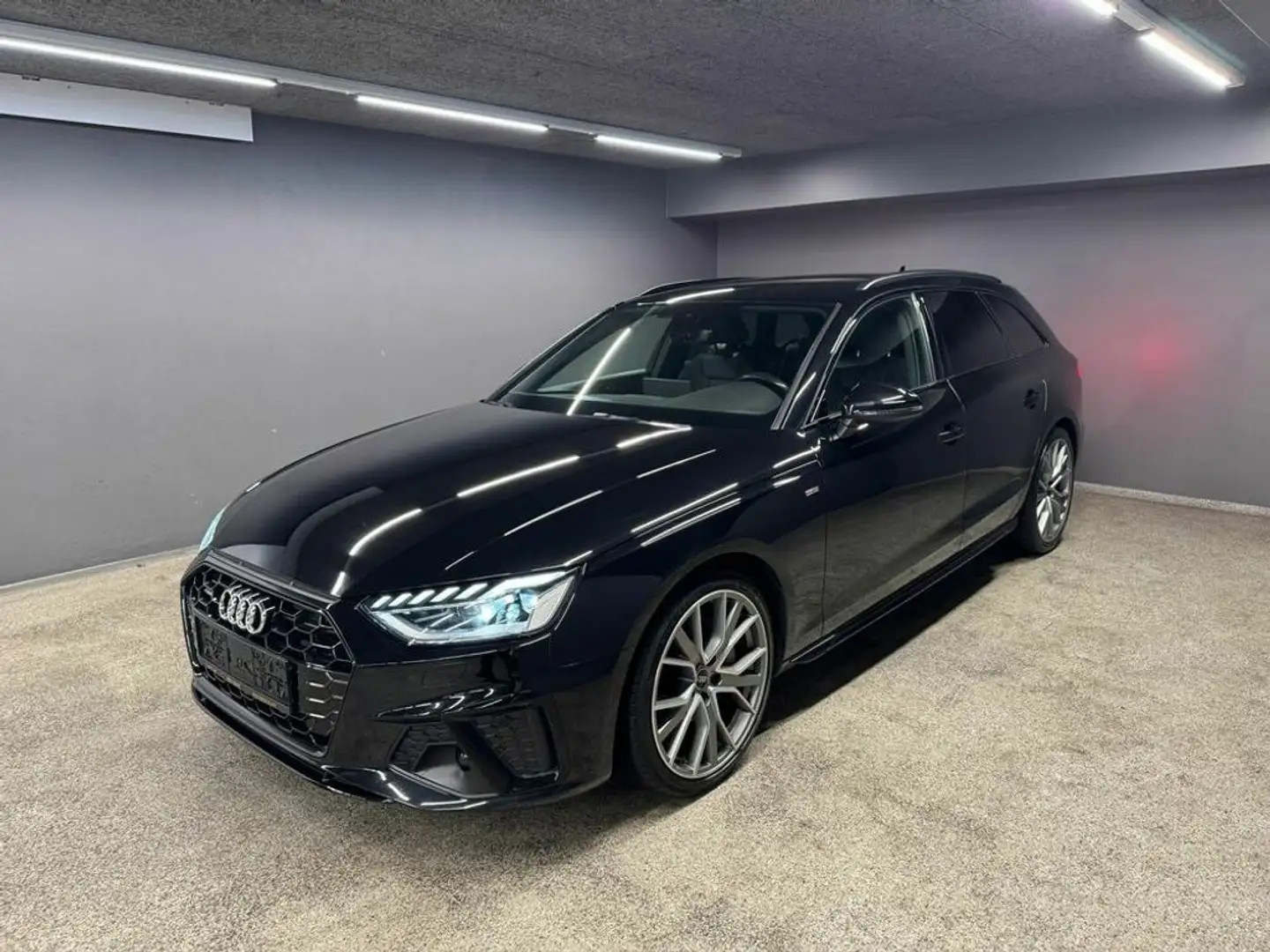 Audi A4 40 TDI S line quattro Matrix Schwarz - 1
