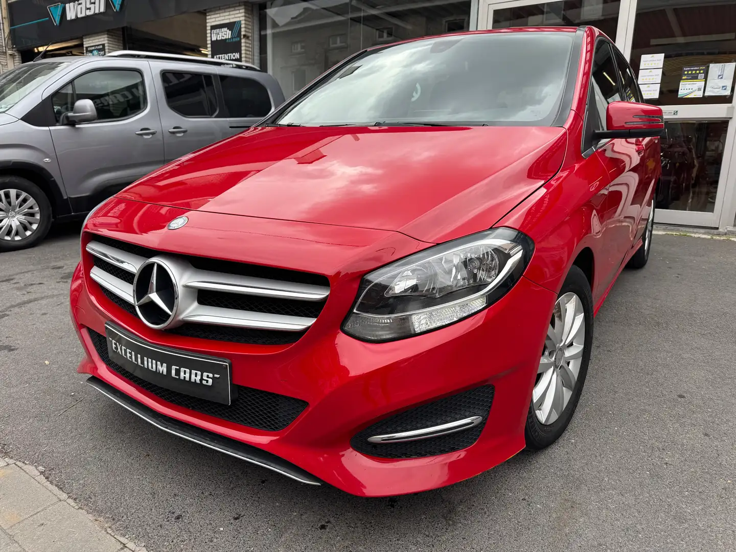Mercedes-Benz B 180 D Boite Auto Gps Jante Euro6b Carnet Rouge - 1