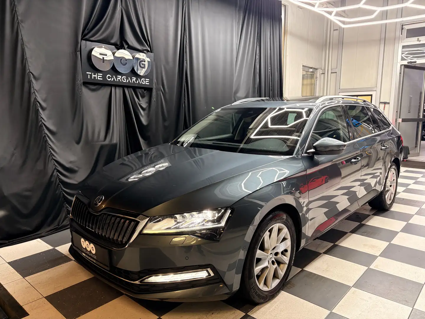 Skoda Superb Style 1 BESITZ Grau - 1