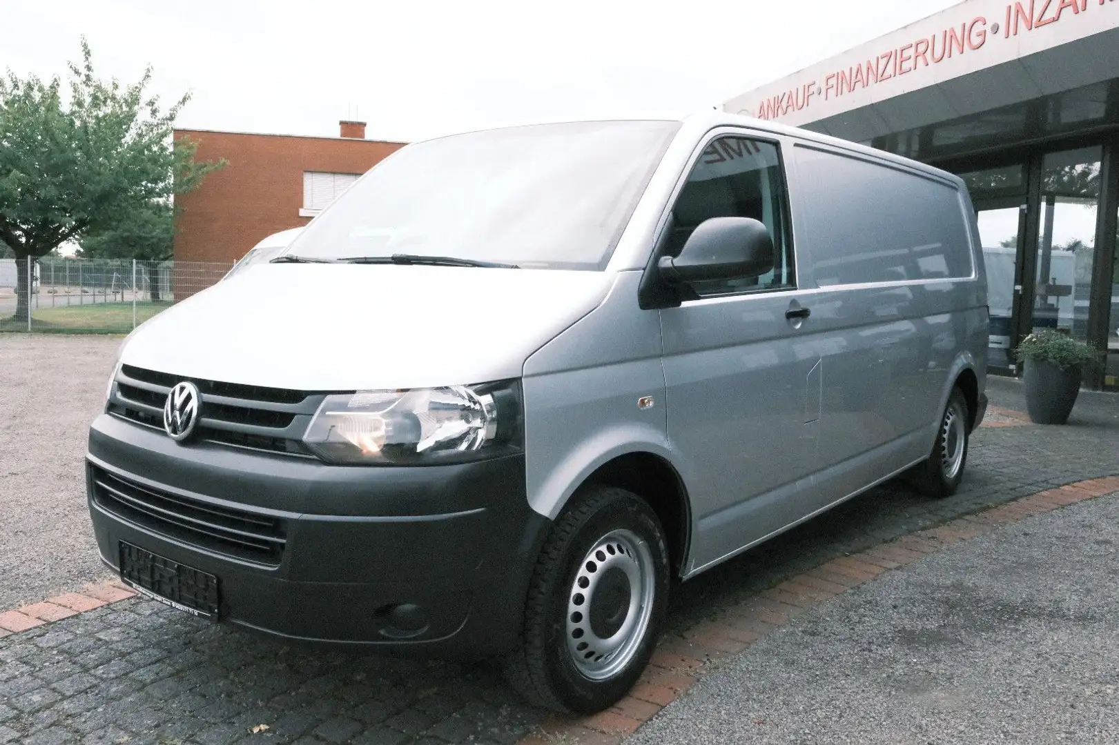 Volkswagen T5 Transporter 2.0 TDI Kasten lang Werkstatt Silber - 1
