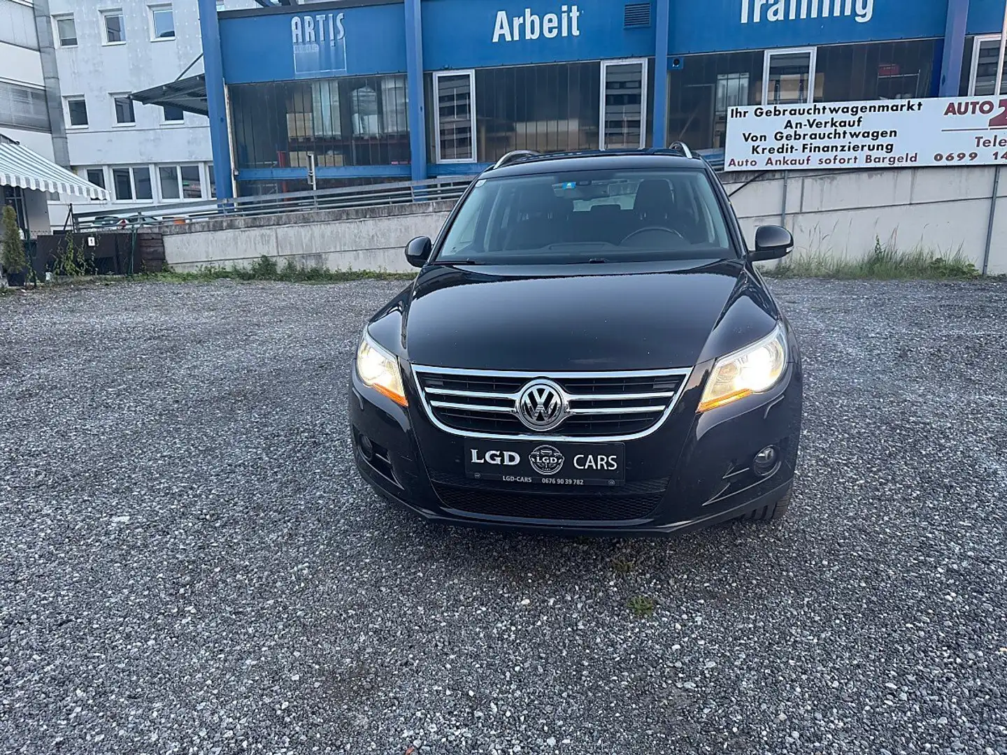 Volkswagen Tiguan Sport Schwarz - 2