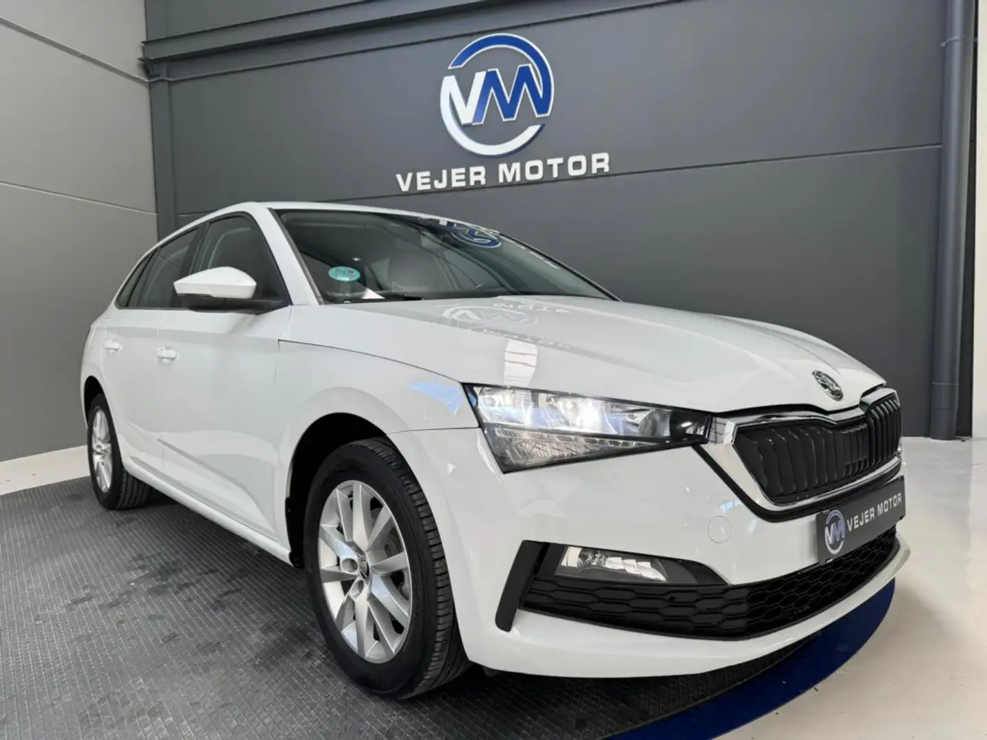 Skoda Scala 1.0 TSI Active 81kW Blanc - 1