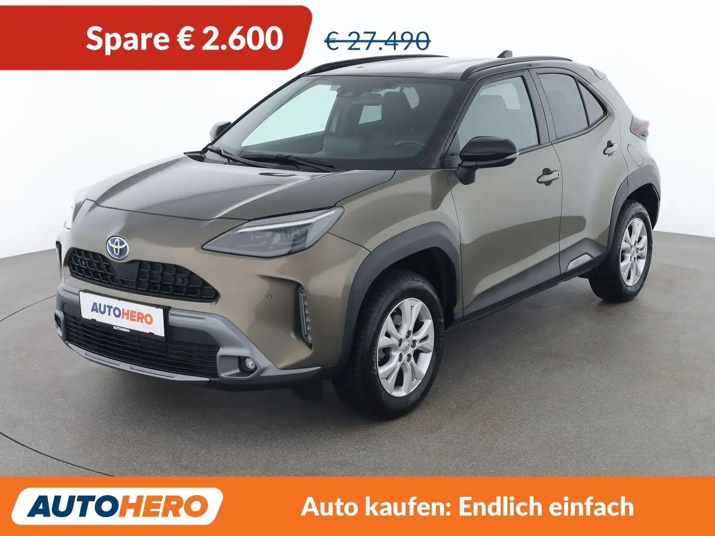 Toyota Yaris Cross 1.5 Hybrid AWD-i Mountain Flair Grün - 1