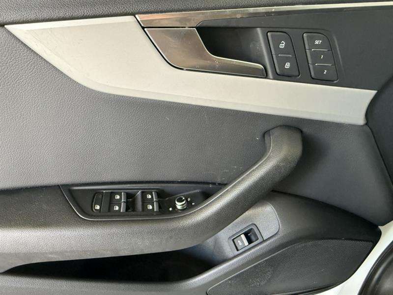 2019 Audi A4 CUIR TOIT ** APPROUVÉ À 99.9% ** thumb 14