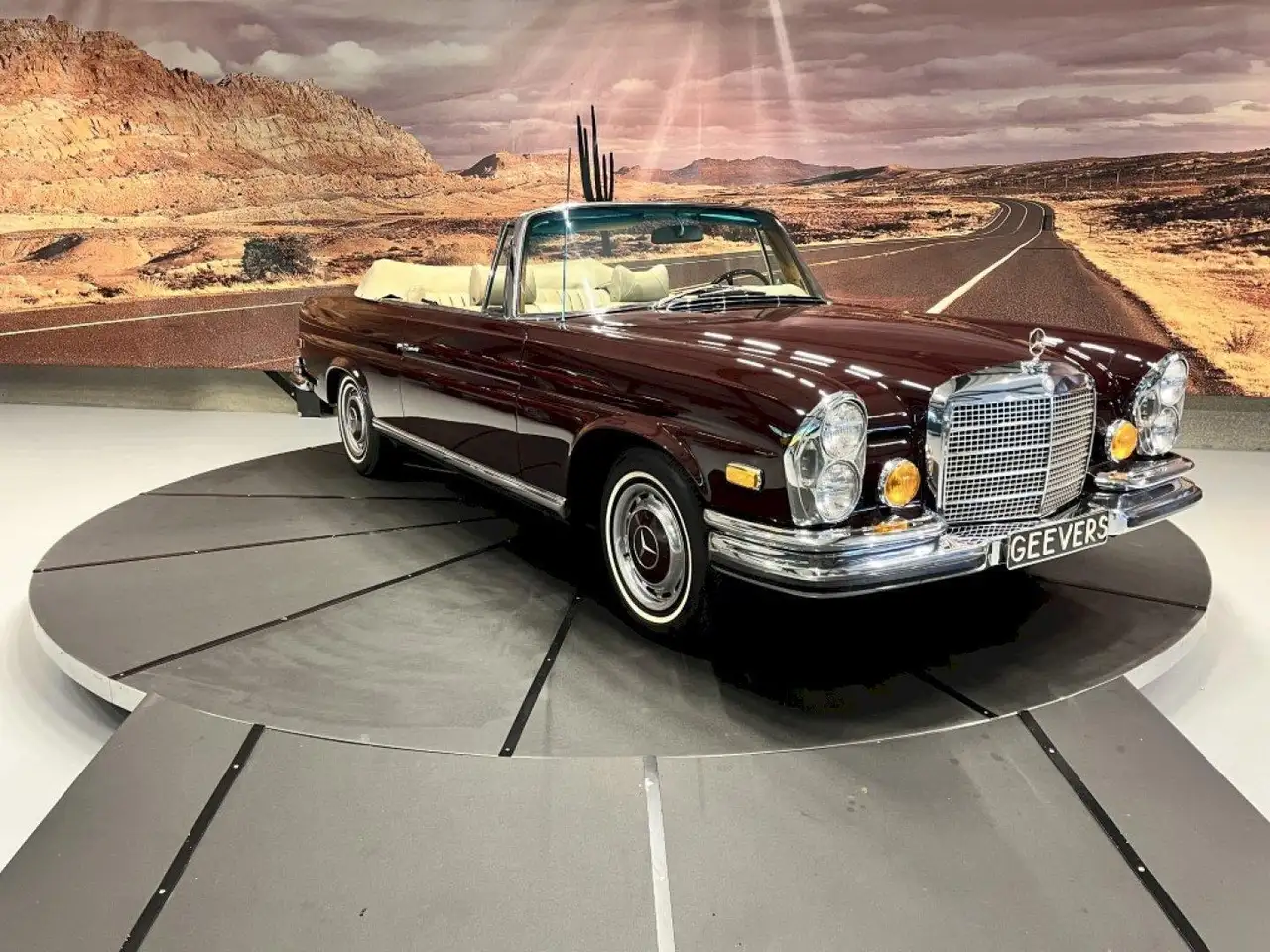 Mercedes-Benz 280 W111 280SE 3.5 Cabriolet, foto 10