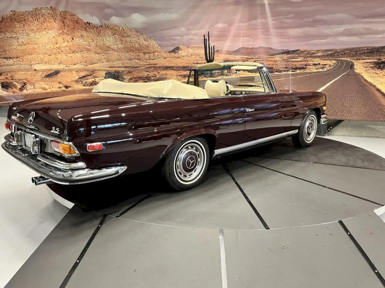 Mercedes-Benz 280 W111 280SE 3.5 Cabriolet, foto 11