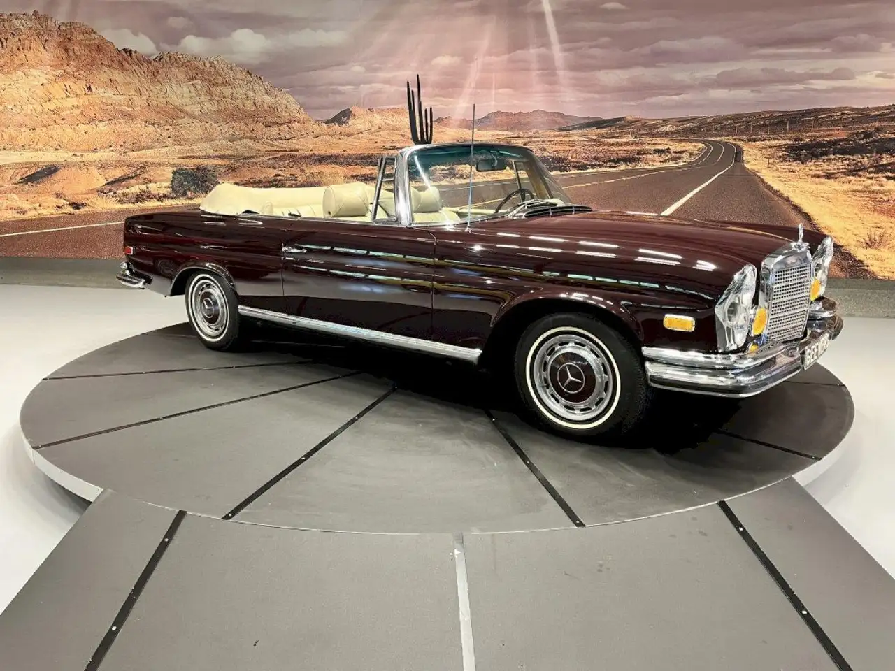 Mercedes-Benz 280 W111 280SE 3.5 Cabriolet, foto 9