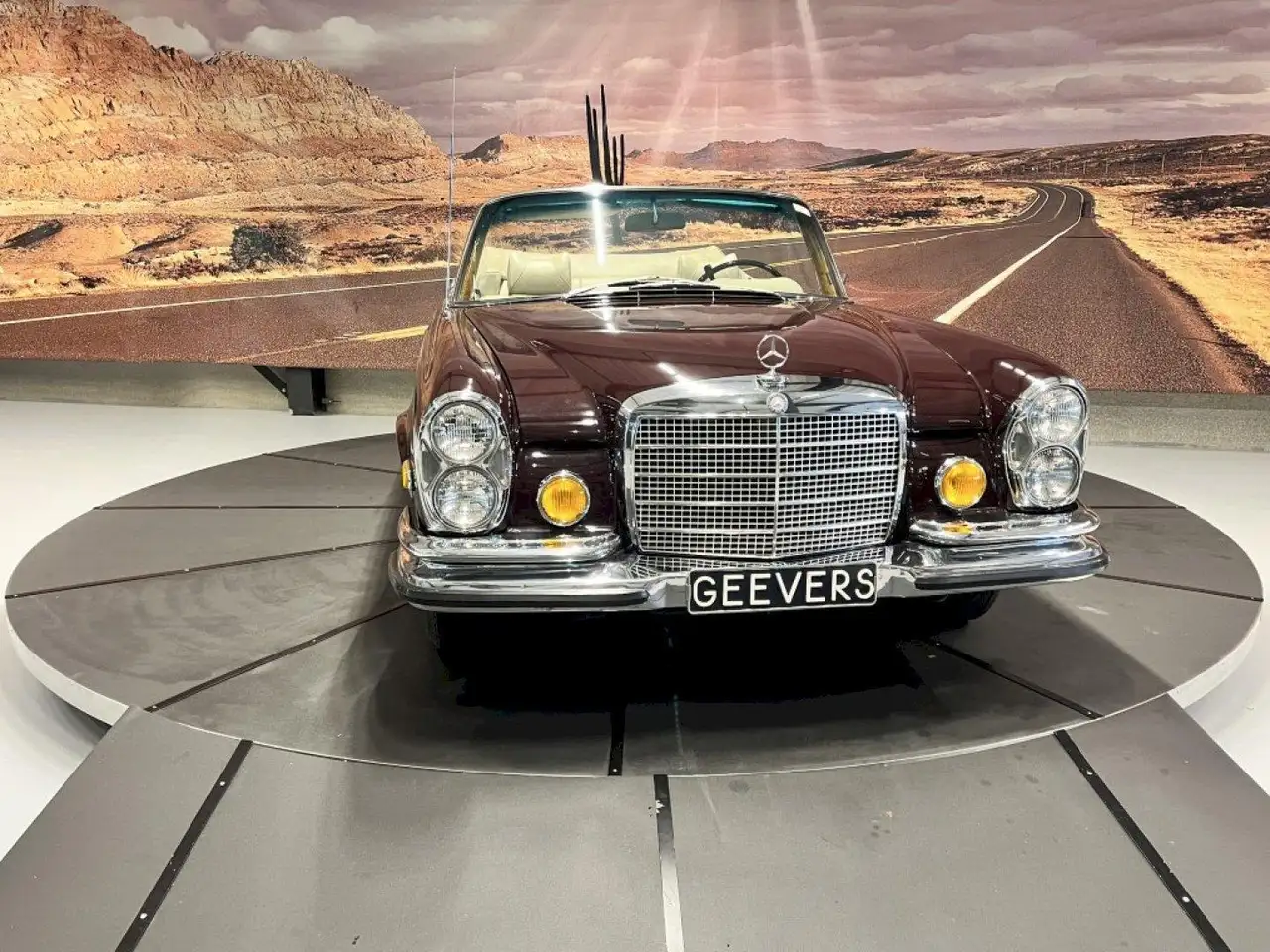 Mercedes-Benz 280 W111 280SE 3.5 Cabriolet, foto 5