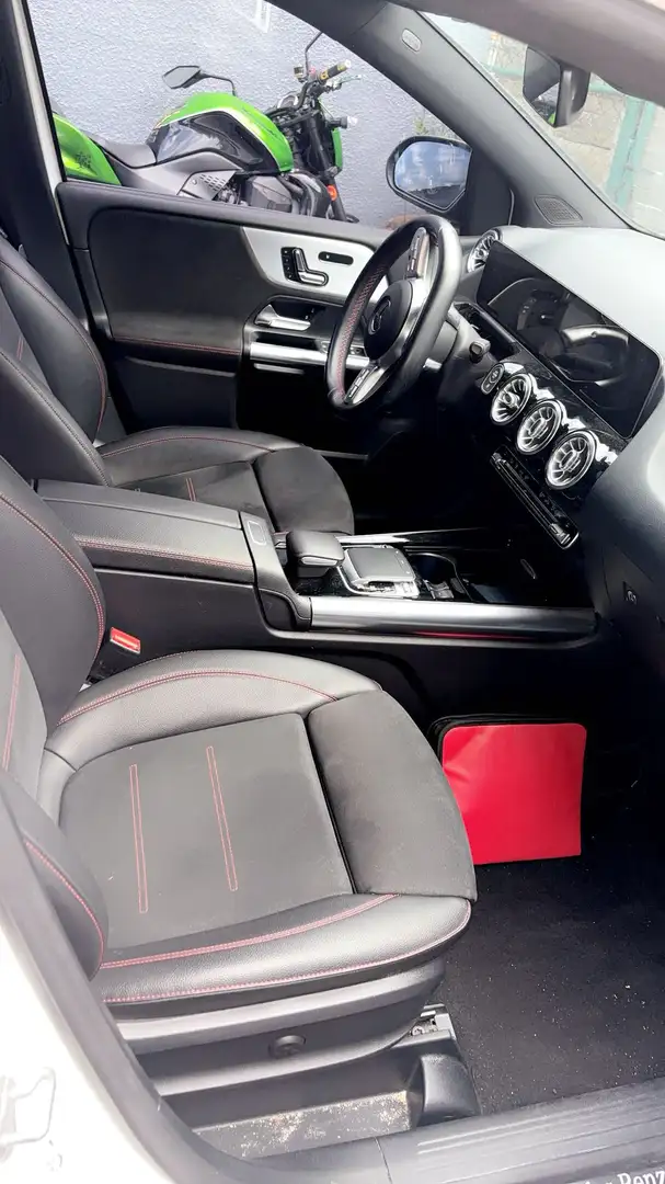 Mercedes-Benz B 200 Classe d 8G-DCT AMG Line Blanc - 1