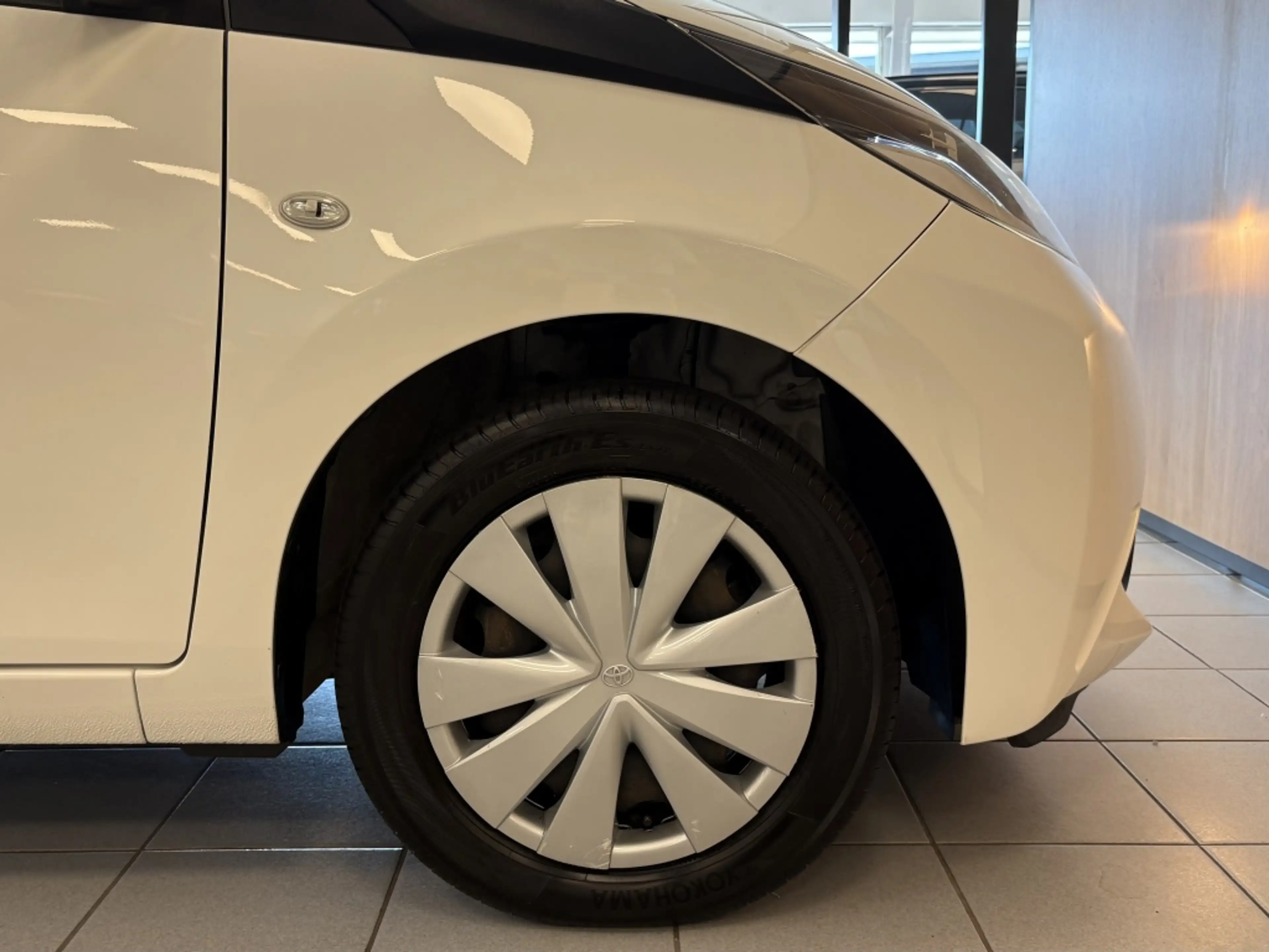 Toyota Aygo 1.0 VVT-i x-fun — photo 12