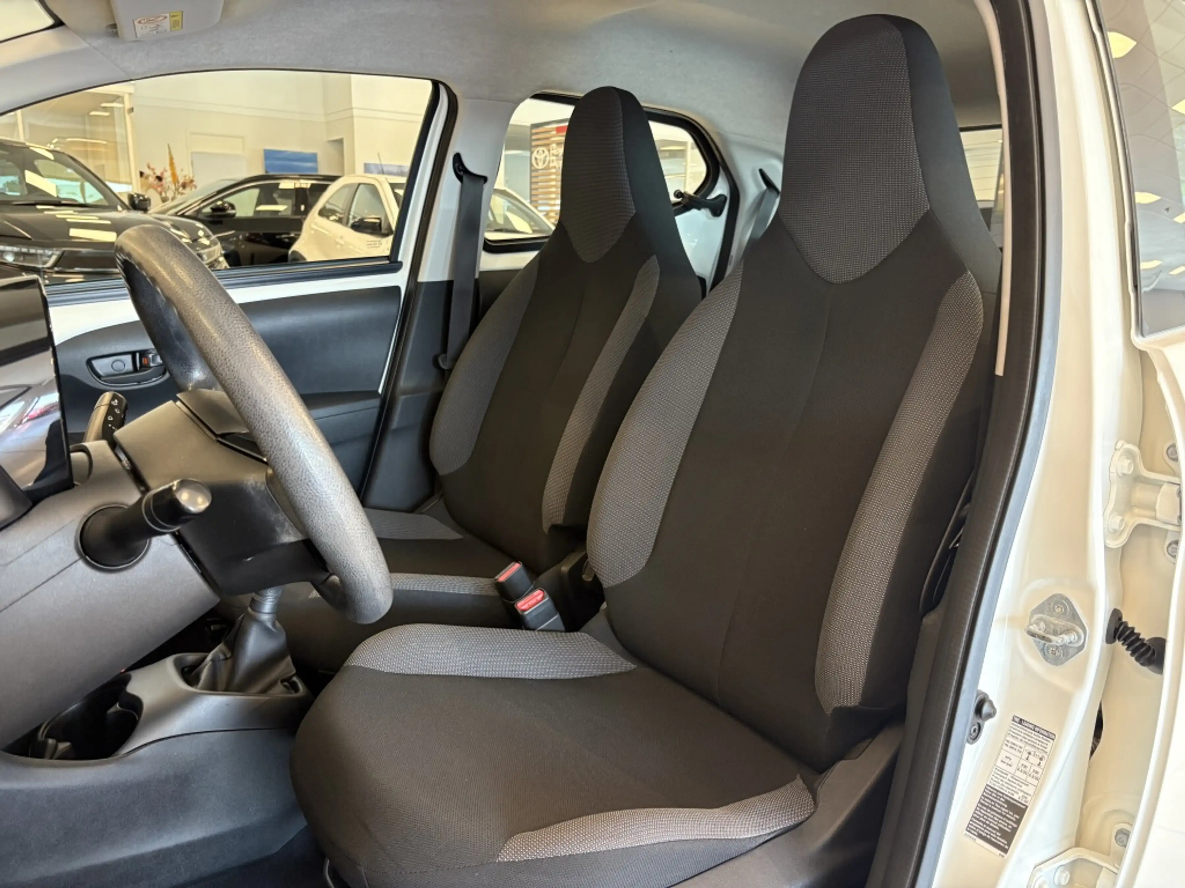 Toyota Aygo 1.0 VVT-i x-fun — photo 14