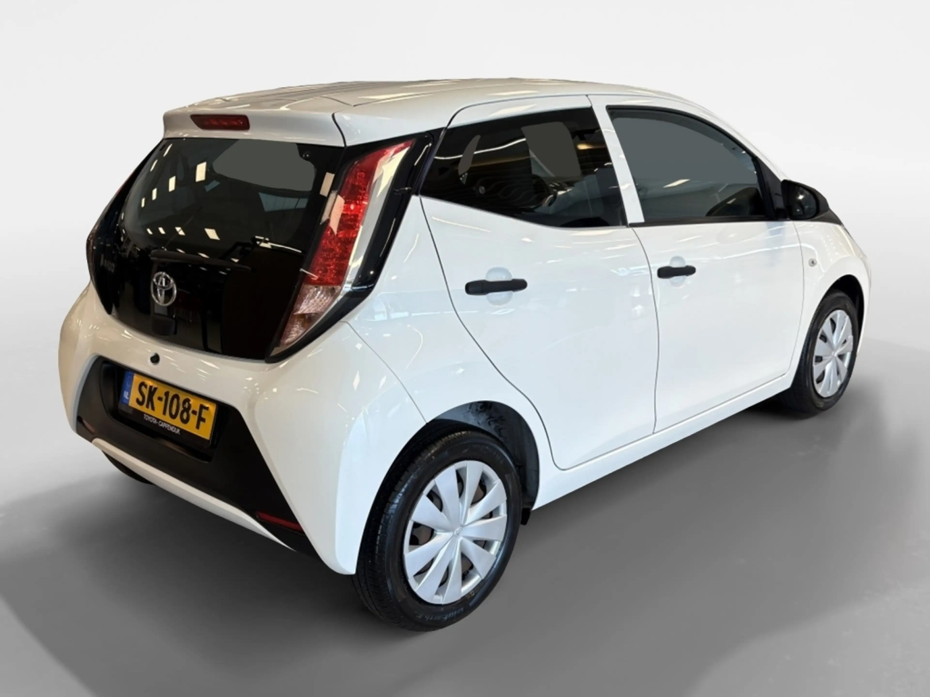 Toyota Aygo 1.0 VVT-i x-fun — photo 2
