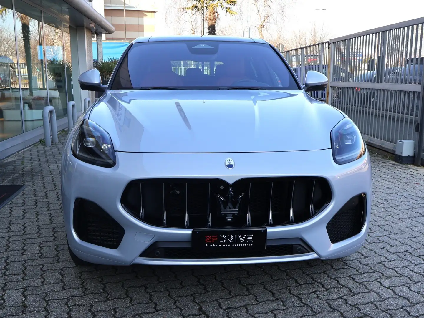 Maserati Grecale GT Hybrid 300 CV Weiß - 2