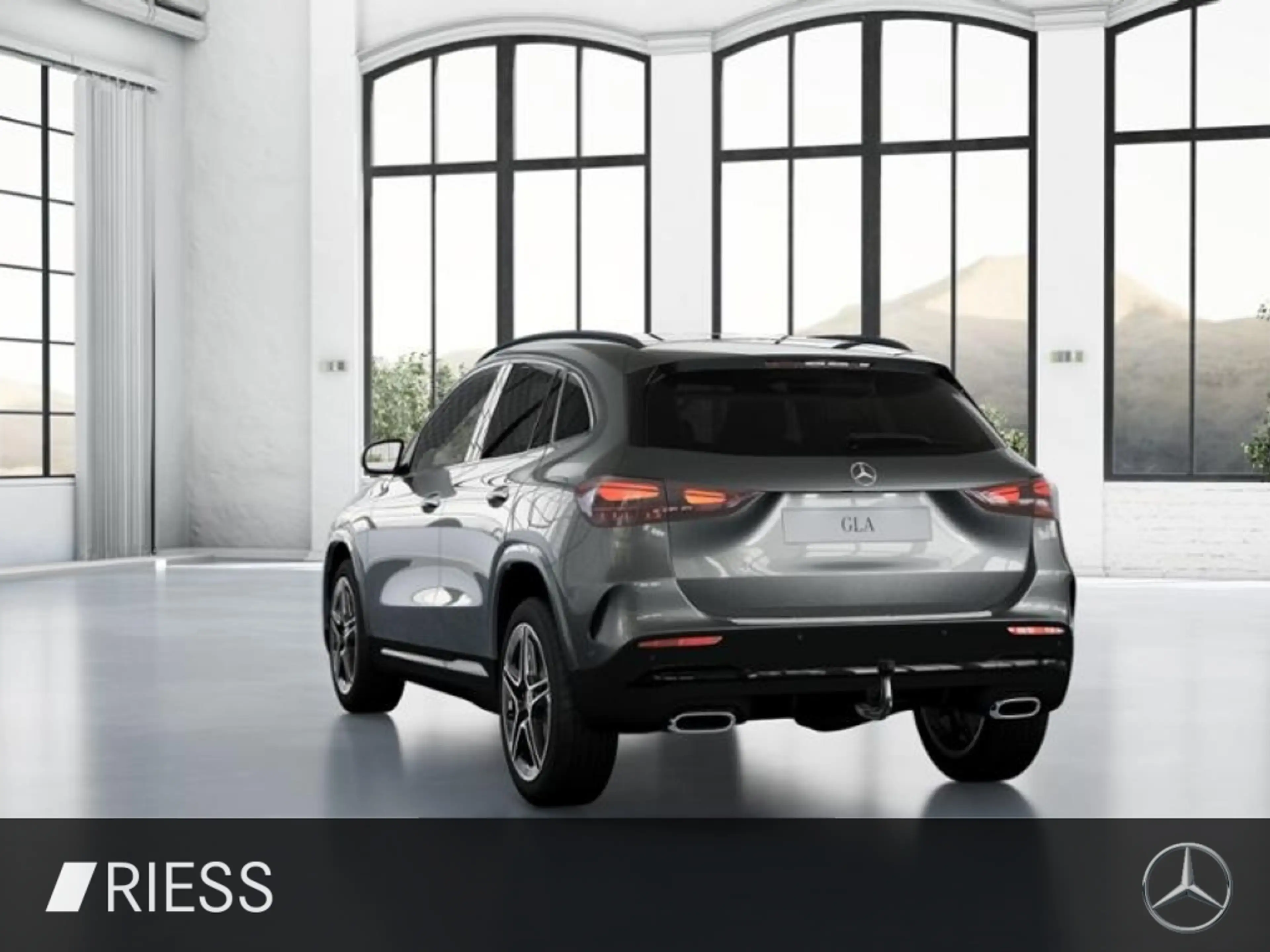 Mercedes-Benz GLA 200 d ACC AHK AUT Kam. KeyLess KlimaA LED LM — photo 6