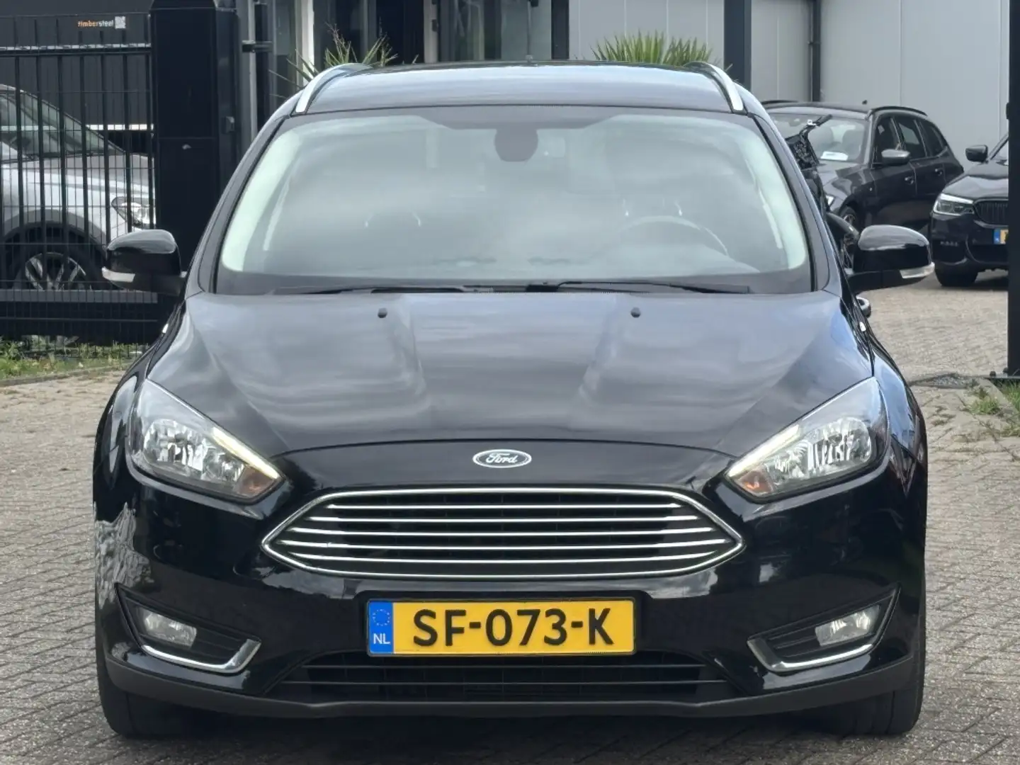 Ford Focus Wagon 1.5 TDCI Titanium Automaat Zwart 2017 Schwarz - 2