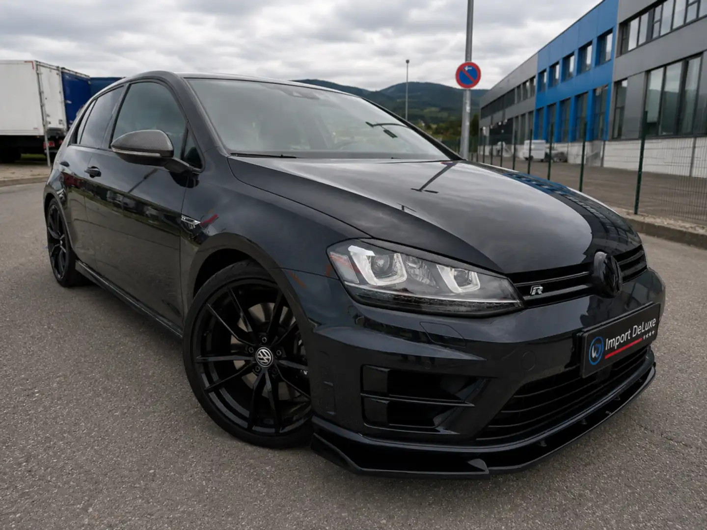 Volkswagen Golf 2.0 TSI R 300 - 2