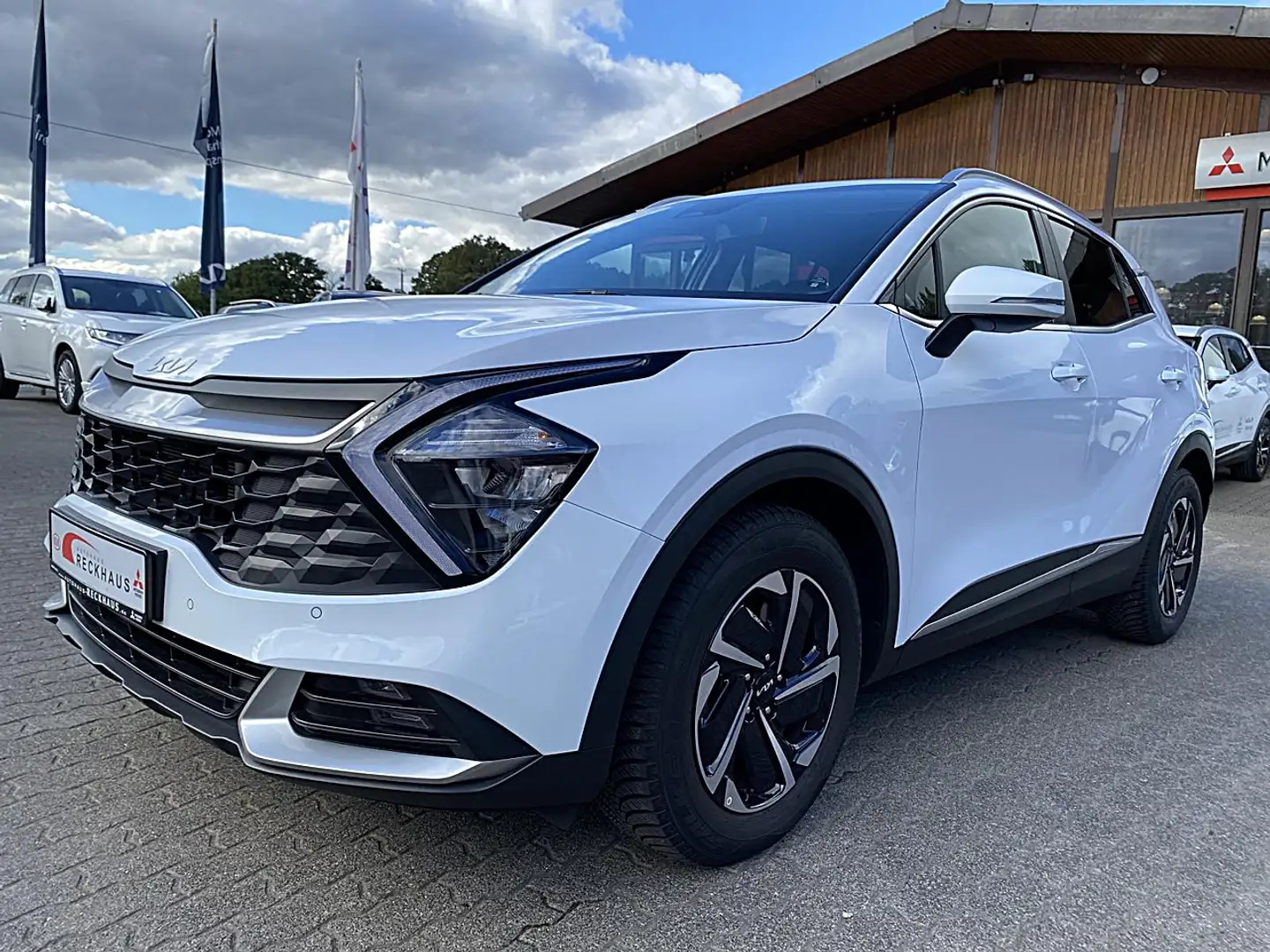 Kia Sportage 1.6T 48V 2WD DCT VISION KOMFORT GJR Klima Navi Weiß - 2