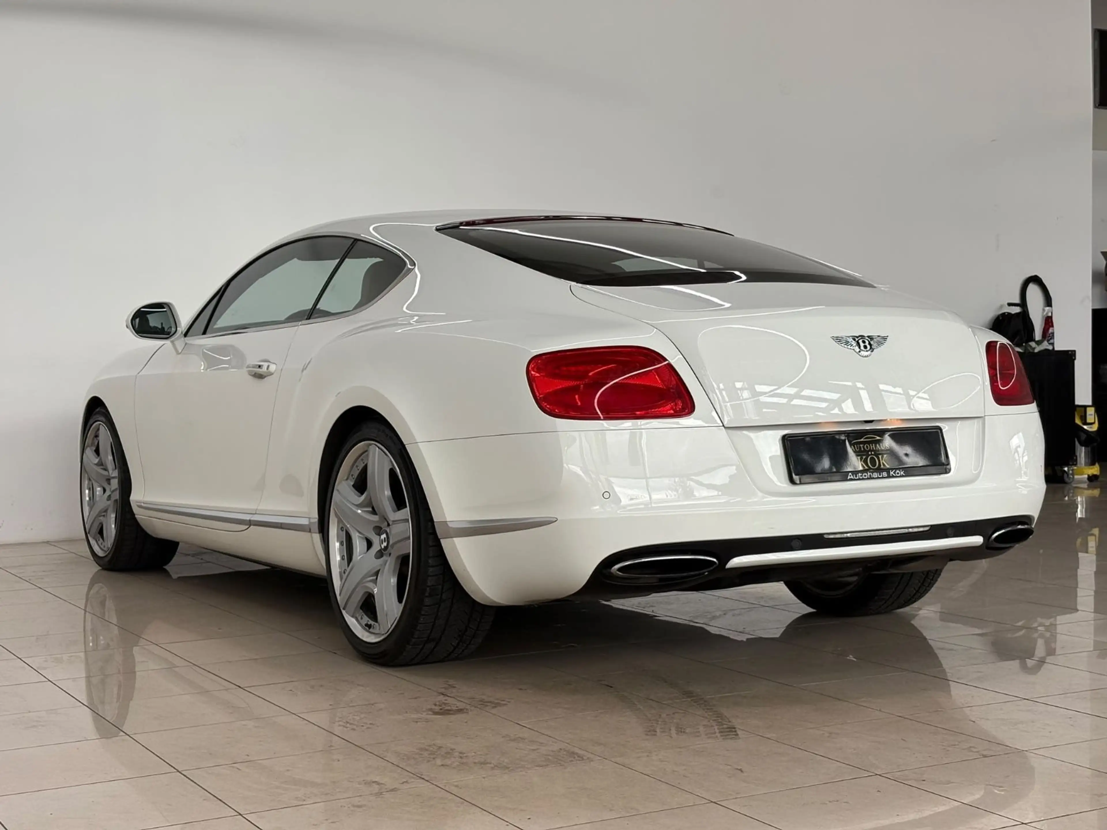 Bentley Continental GT 6.0 W12 4WD RFK SHZ Sitzklima Led — photo 8