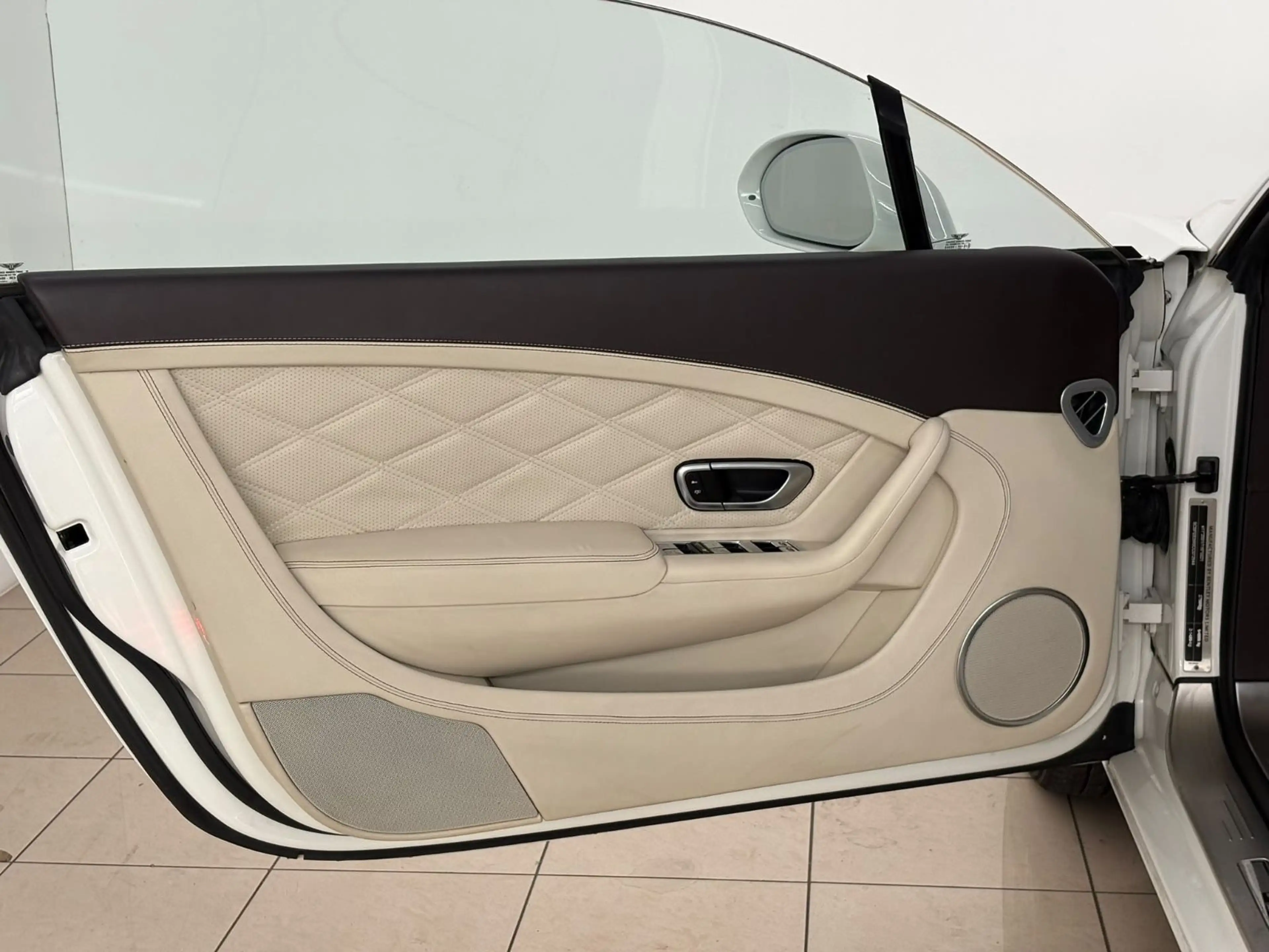 Bentley Continental GT 6.0 W12 4WD RFK SHZ Sitzklima Led — photo 15