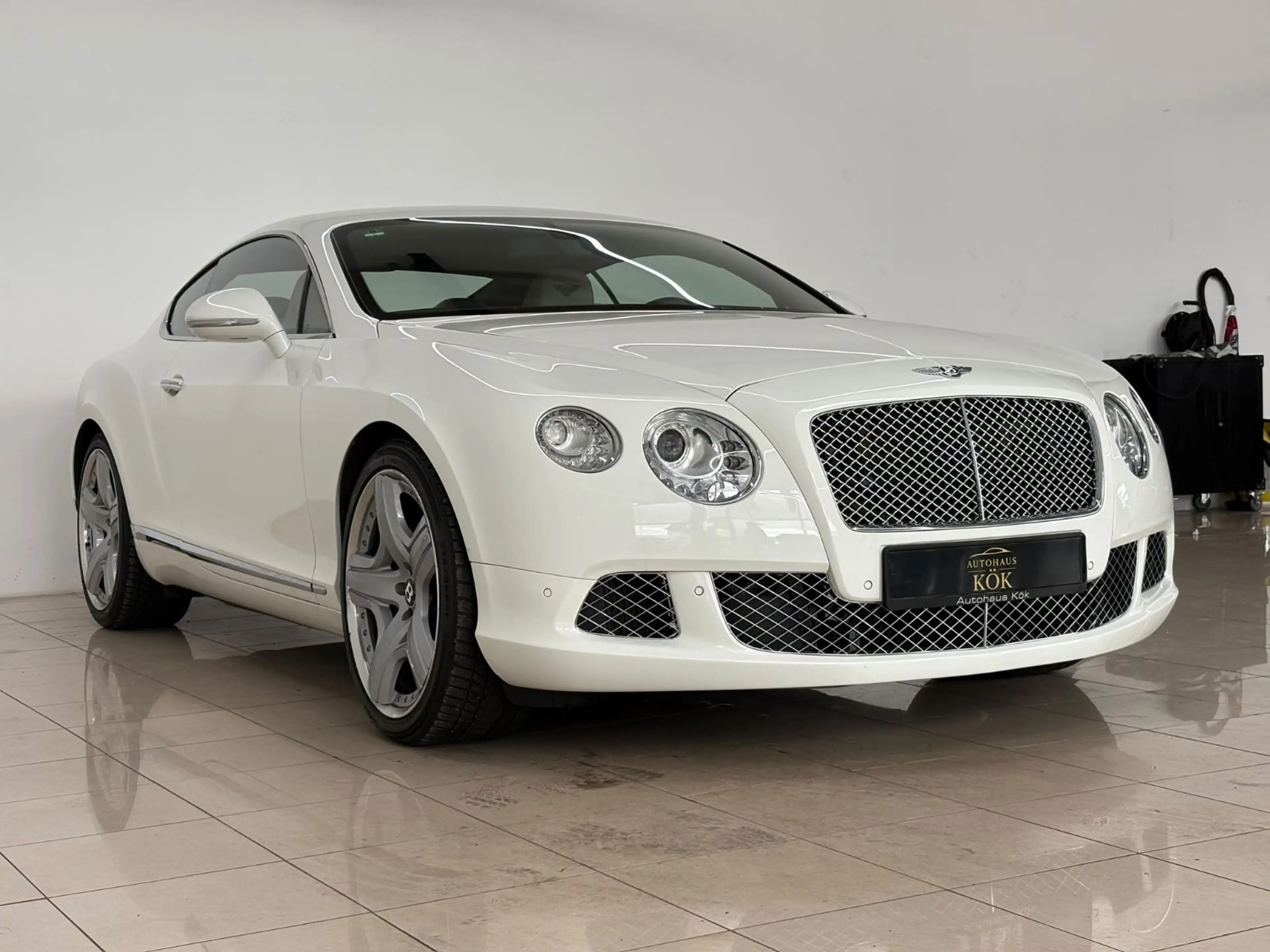 Bentley Continental GT 6.0 W12 4WD RFK SHZ Sitzklima Led — photo 4
