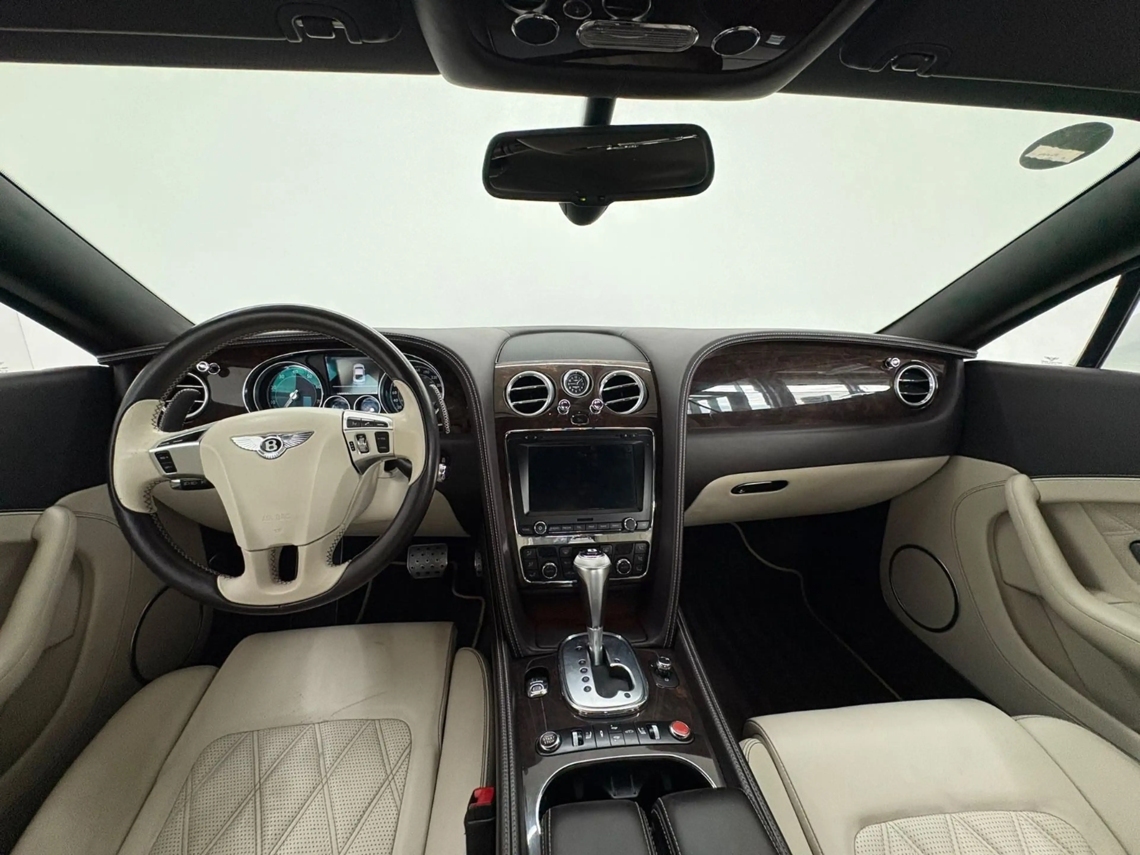 Bentley Continental GT 6.0 W12 4WD RFK SHZ Sitzklima Led — photo 11