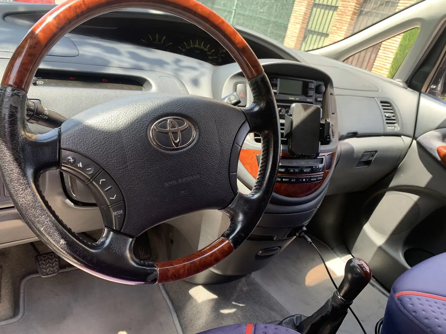 Toyota Previa 2.0 D4-D Sol - 1