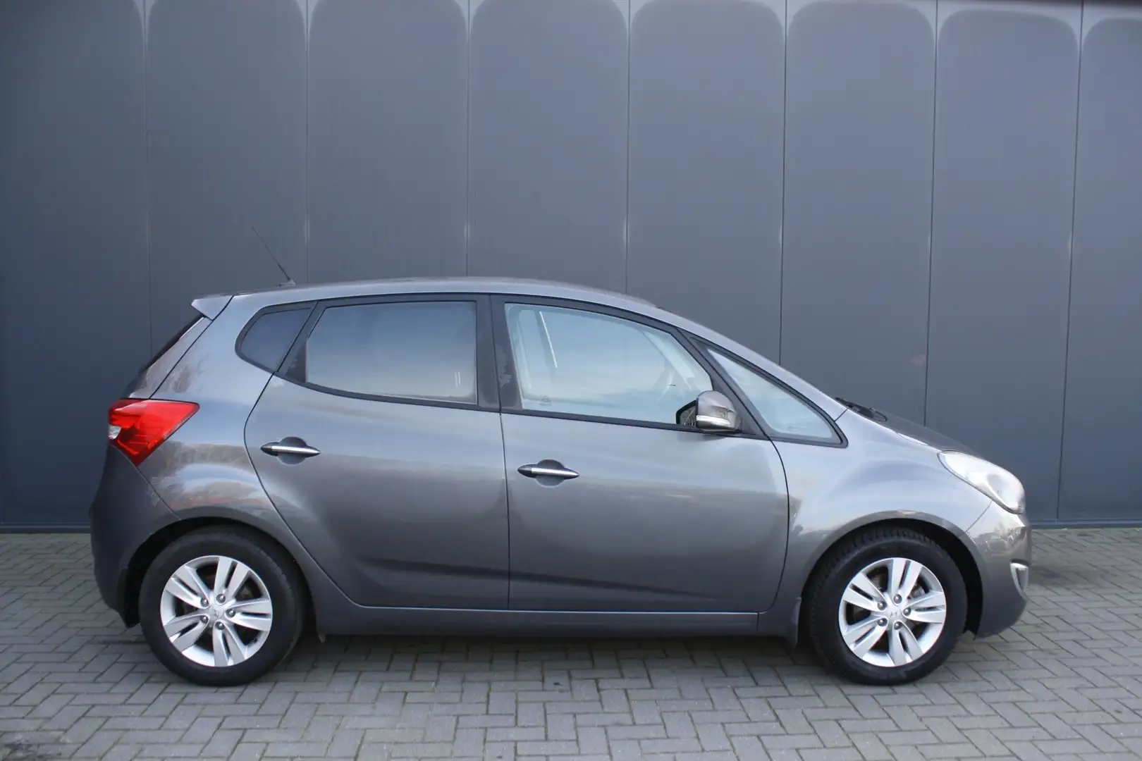 Hyundai iX20 1.6i i-Vision AUTOMAAT - AIRCO - TREKHAAK - 2e EIG Grau - 2