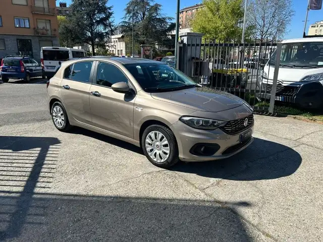 Fiat Tipo view 3
