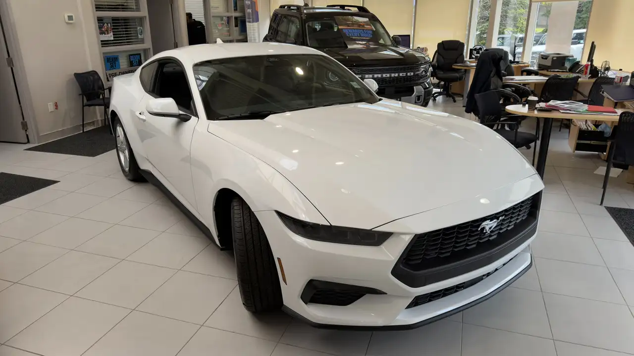 Ford Mustang снимка Ford Mustang