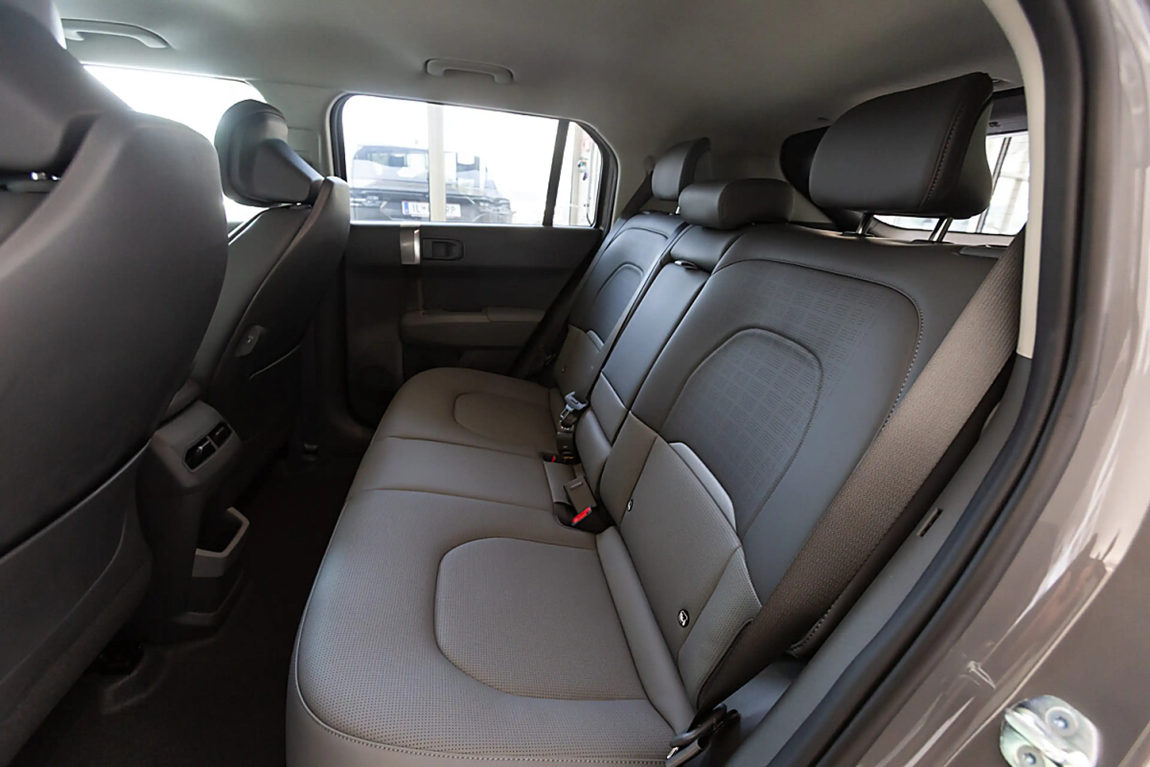 Kia EV3 AWD 81,4kWh Earth Plus — photo 15