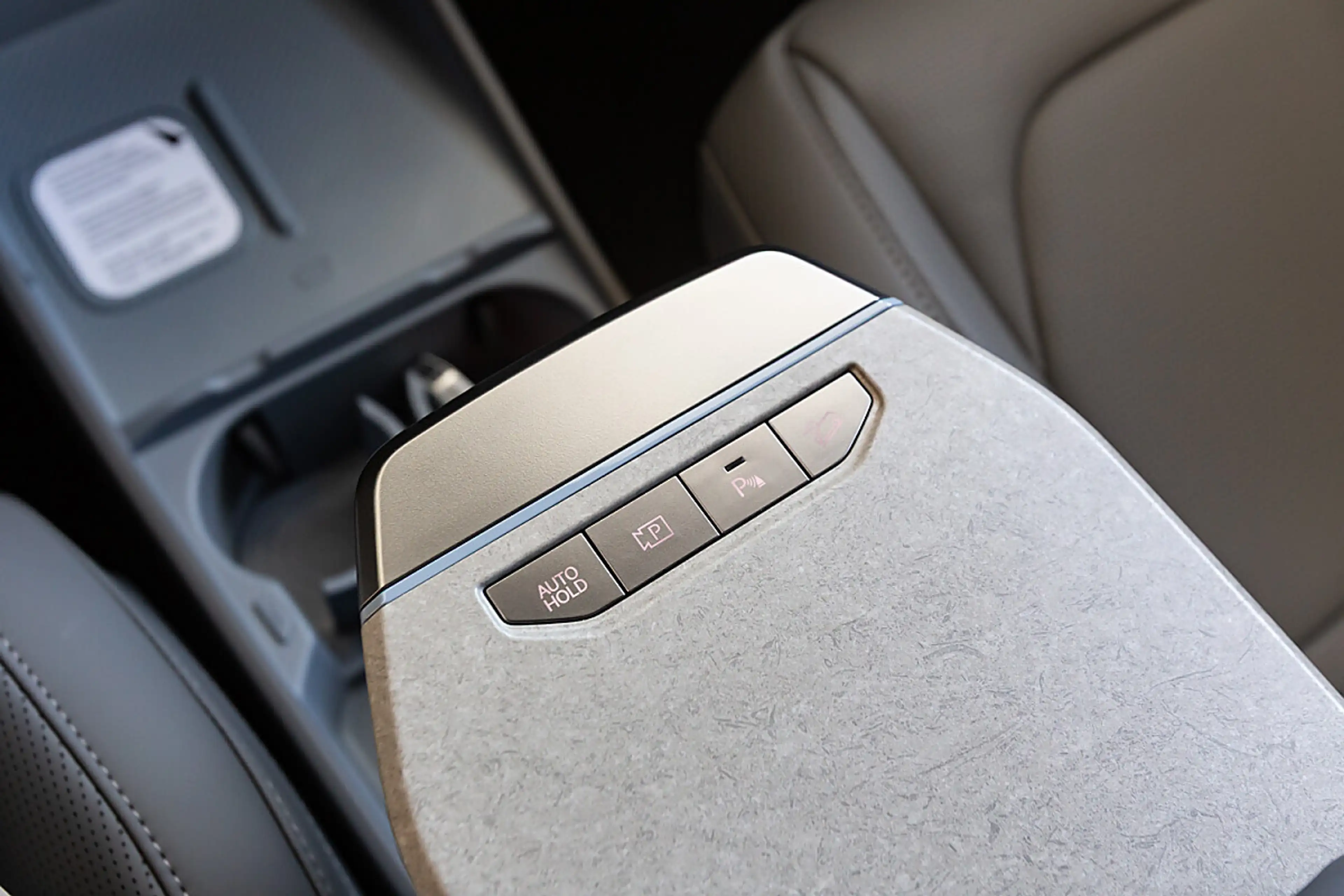 Kia EV3 AWD 81,4kWh Earth Plus — photo 10