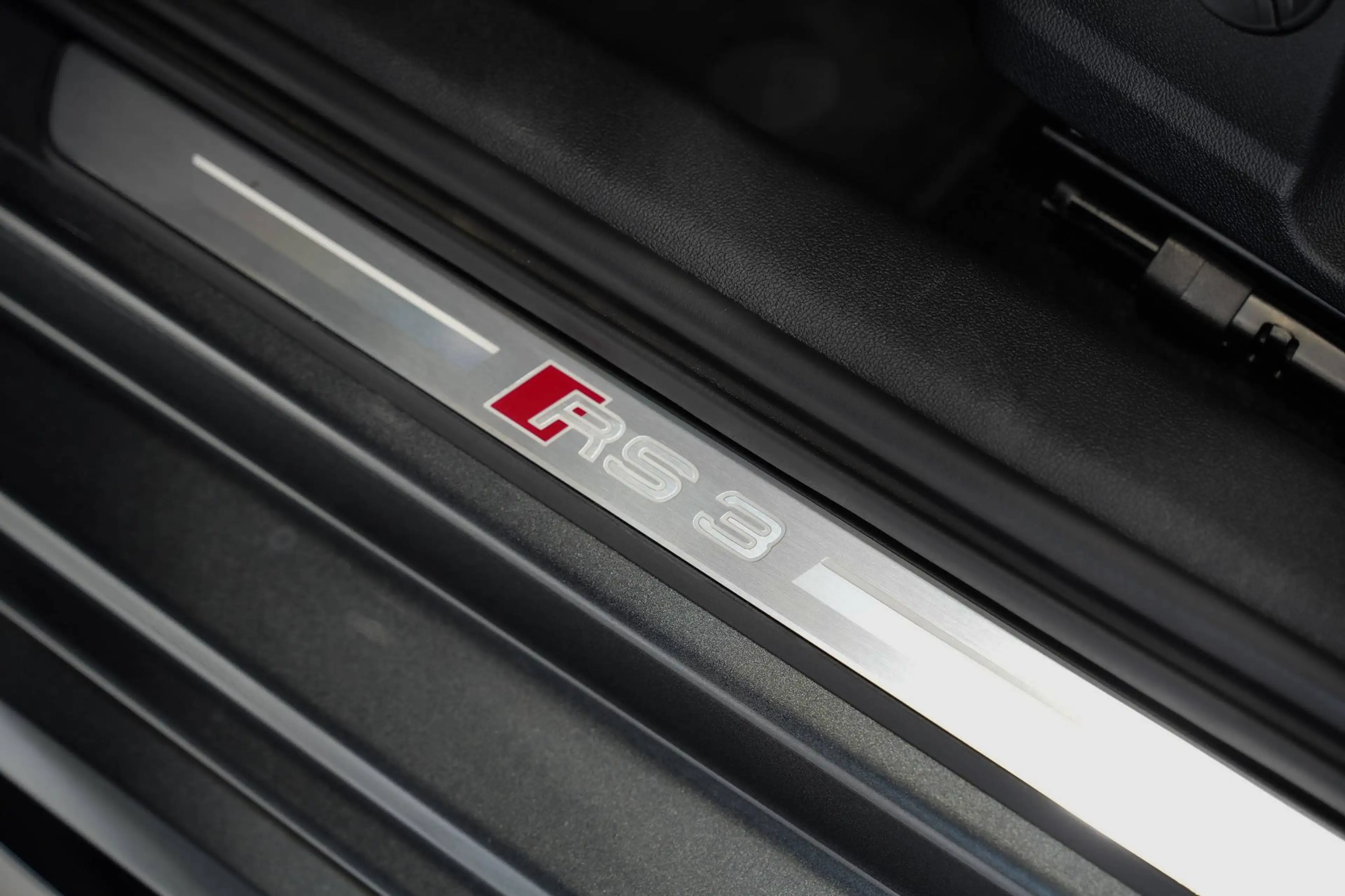 Audi RS3 Sportback quattro*SPORTSITZE*MATRIX*SONOS* — photo 12