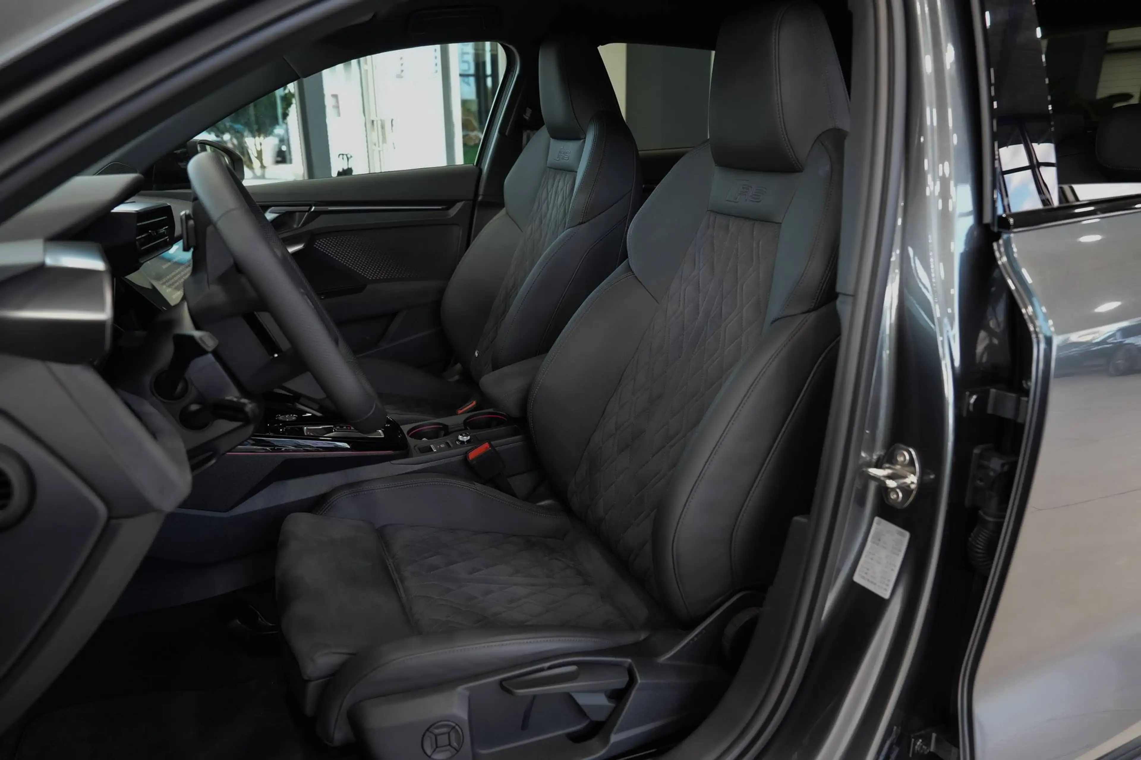 Audi RS3 Sportback quattro*SPORTSITZE*MATRIX*SONOS* — photo 13