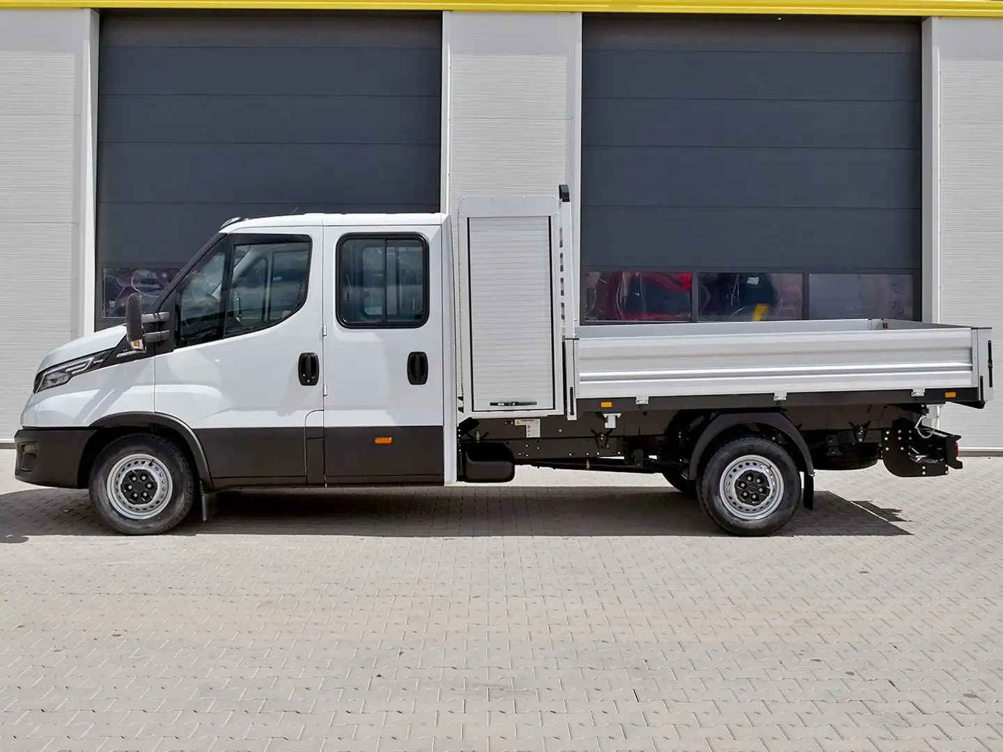 Iveco Daily 35S18HA8D DOKA SOFORT AHK/HI-MATIC/Standhzg. Weiß - 2