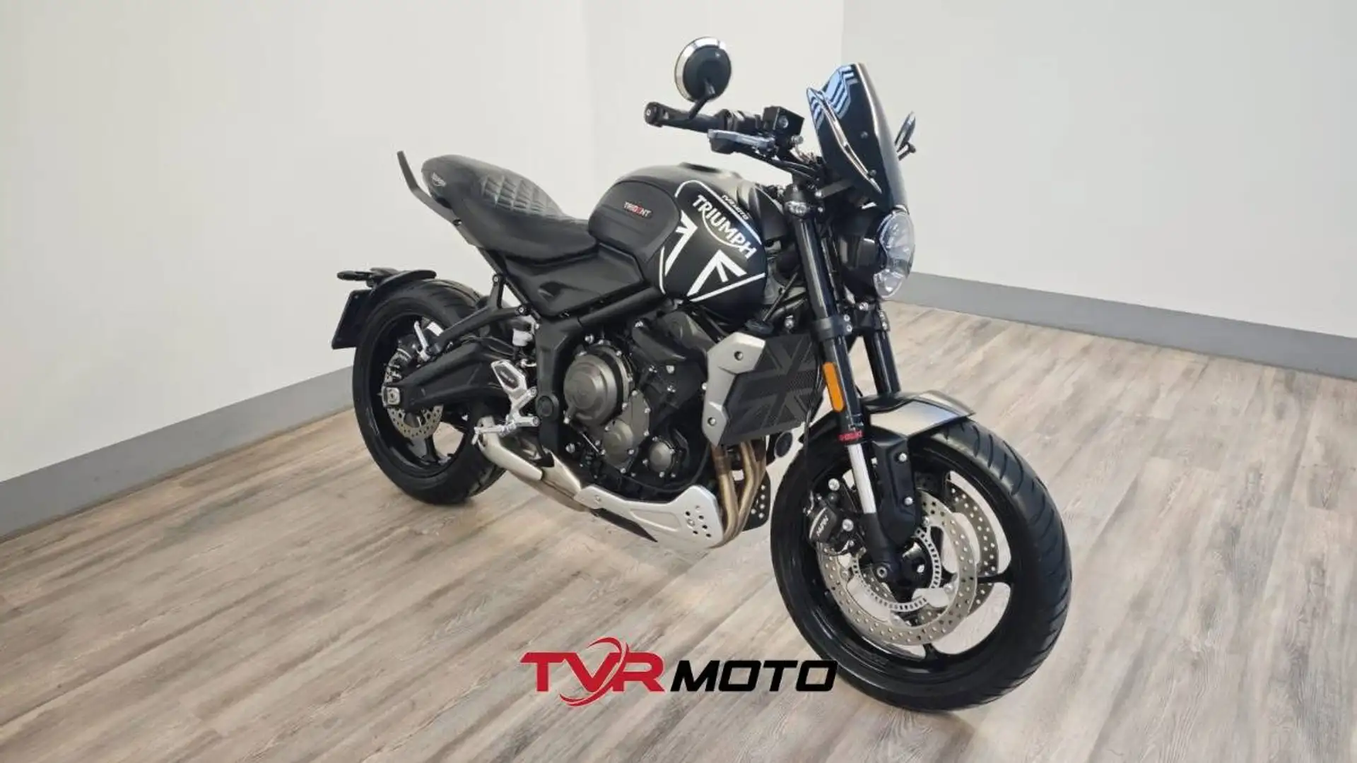 Triumph Trident 750 660 Abs my21 - 1