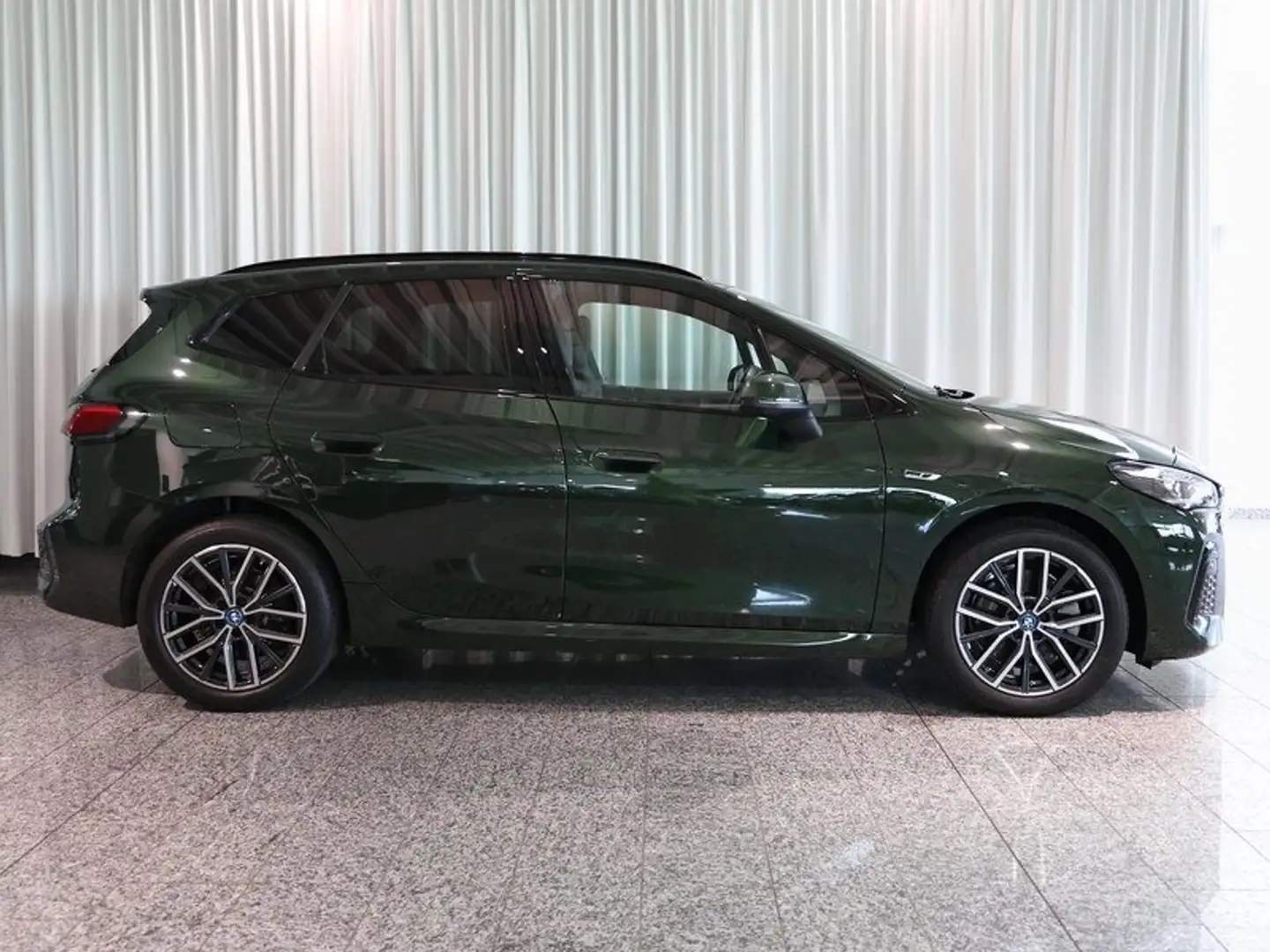 BMW 230 e xDrive M Sport Adp.LED 360° Memo. HUD  DAB Grün - 2