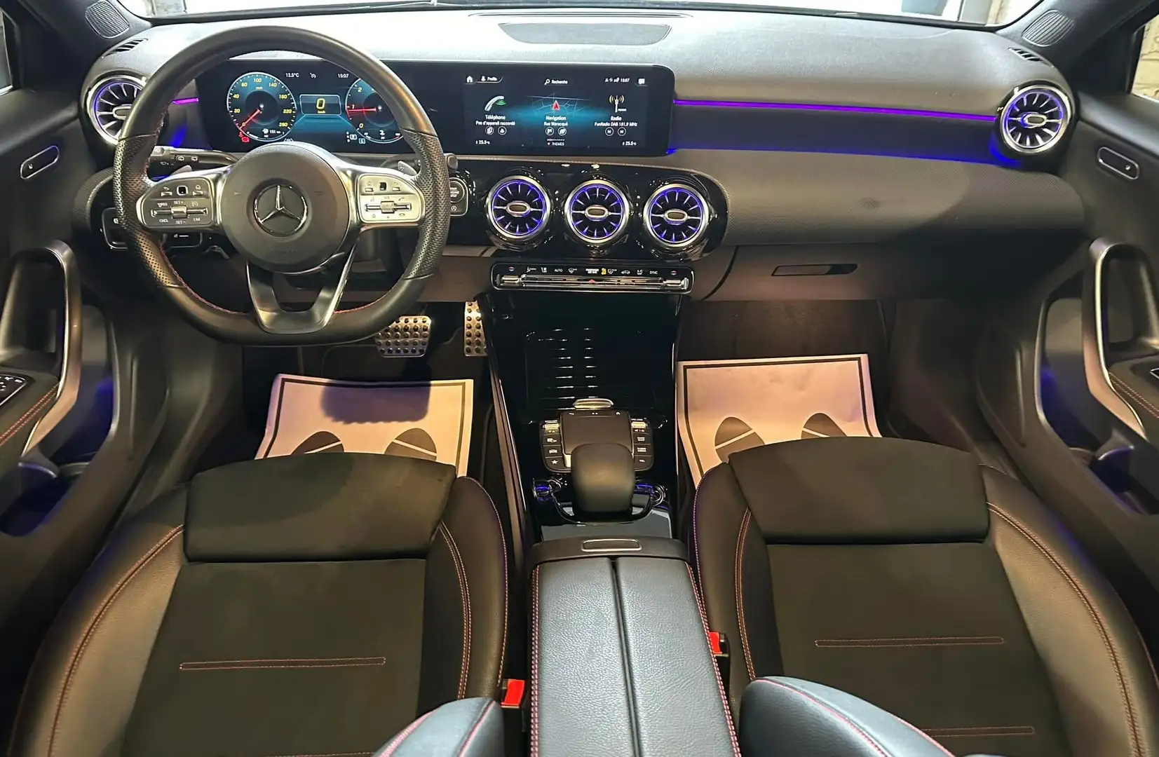 Mercedes-Benz A 180 d Business Solution AMG LINE - 2