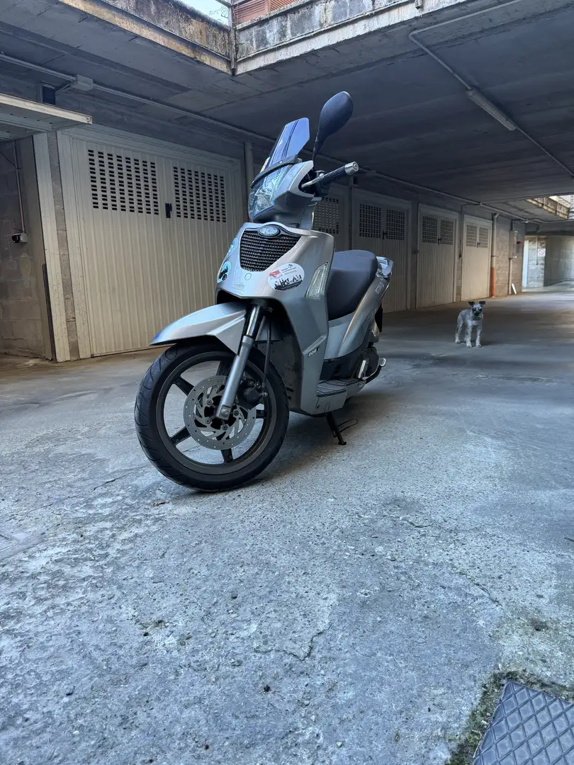 Kymco People S 200i - 1