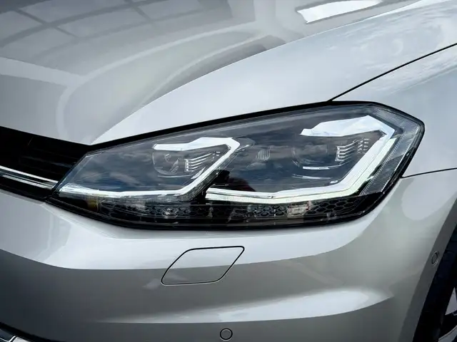 Volkswagen Golf view 19