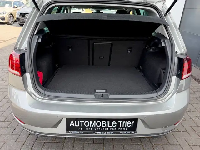 Volkswagen Golf view 22