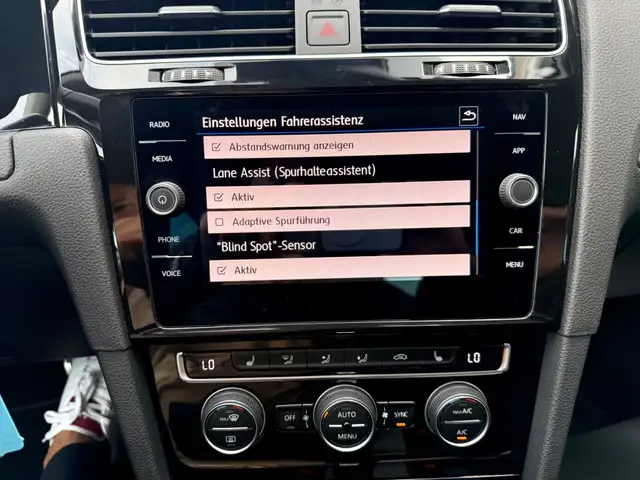 Volkswagen Golf view 17