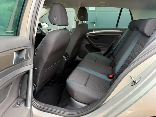 Volkswagen Golf view 14