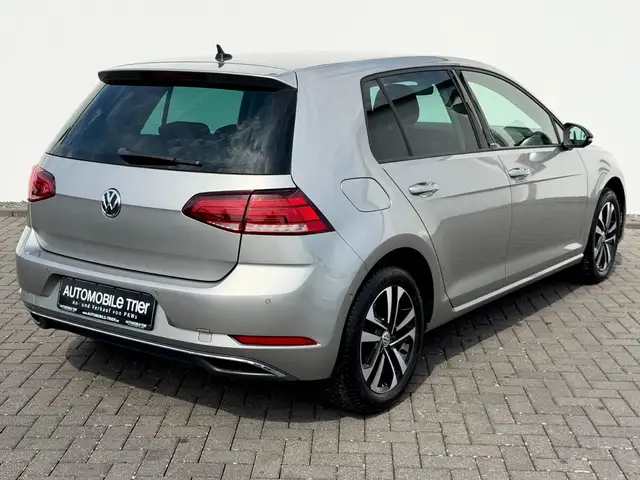Volkswagen Golf view 5