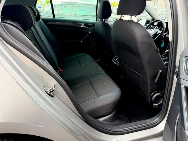 Volkswagen Golf view 15