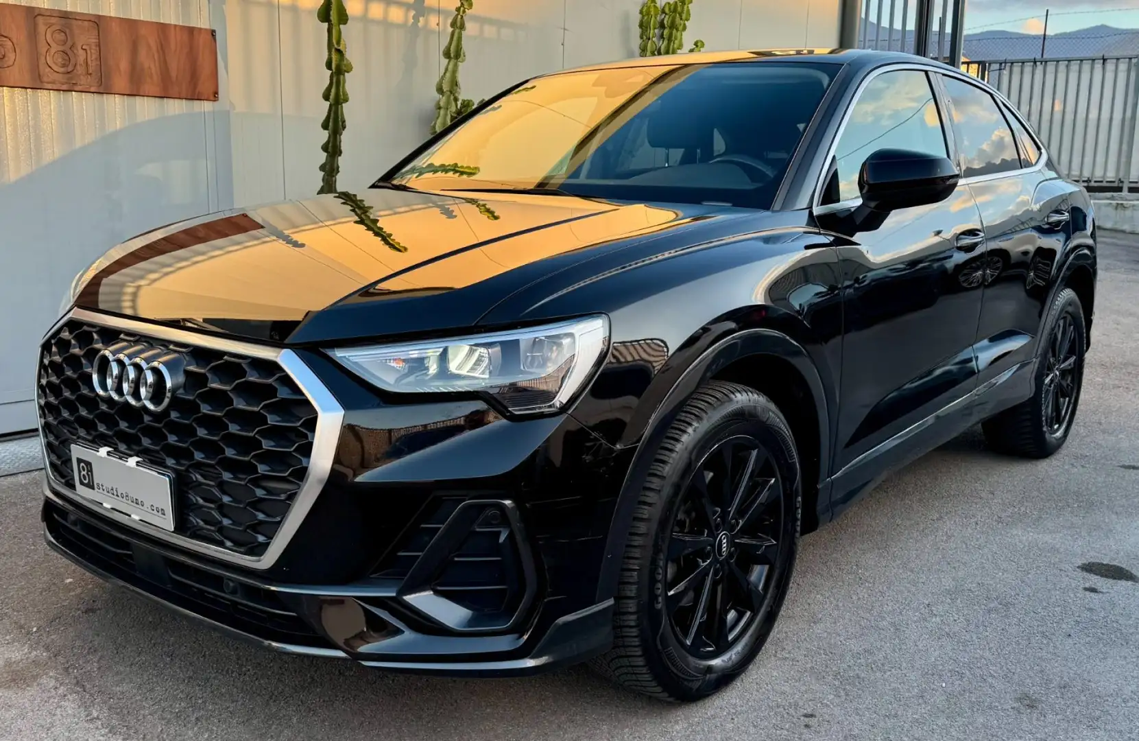 Audi Q3 SPB 35 TDI S tronic Business Plus Noir - 1