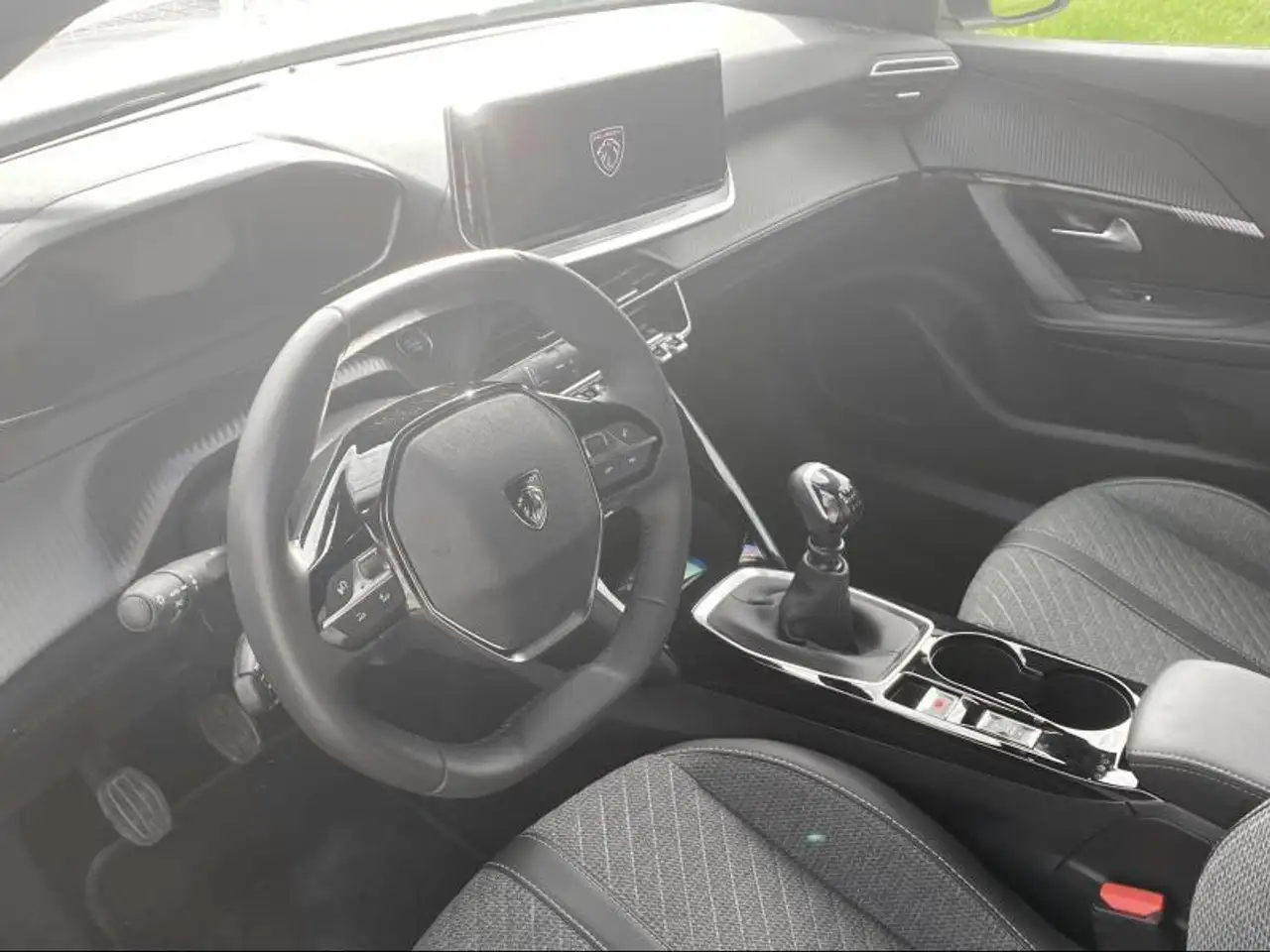 Peugeot 2008 Allure 1.2 Turbo 100 Man. 6, миниатюра 11