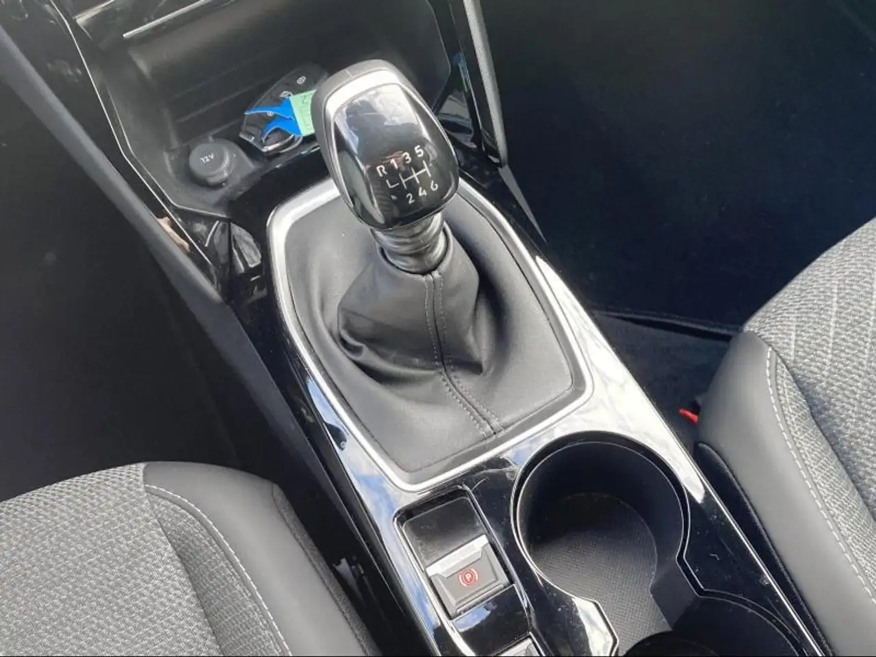 Peugeot 2008 Allure 1.2 Turbo 100 Man. 6, миниатюра 21
